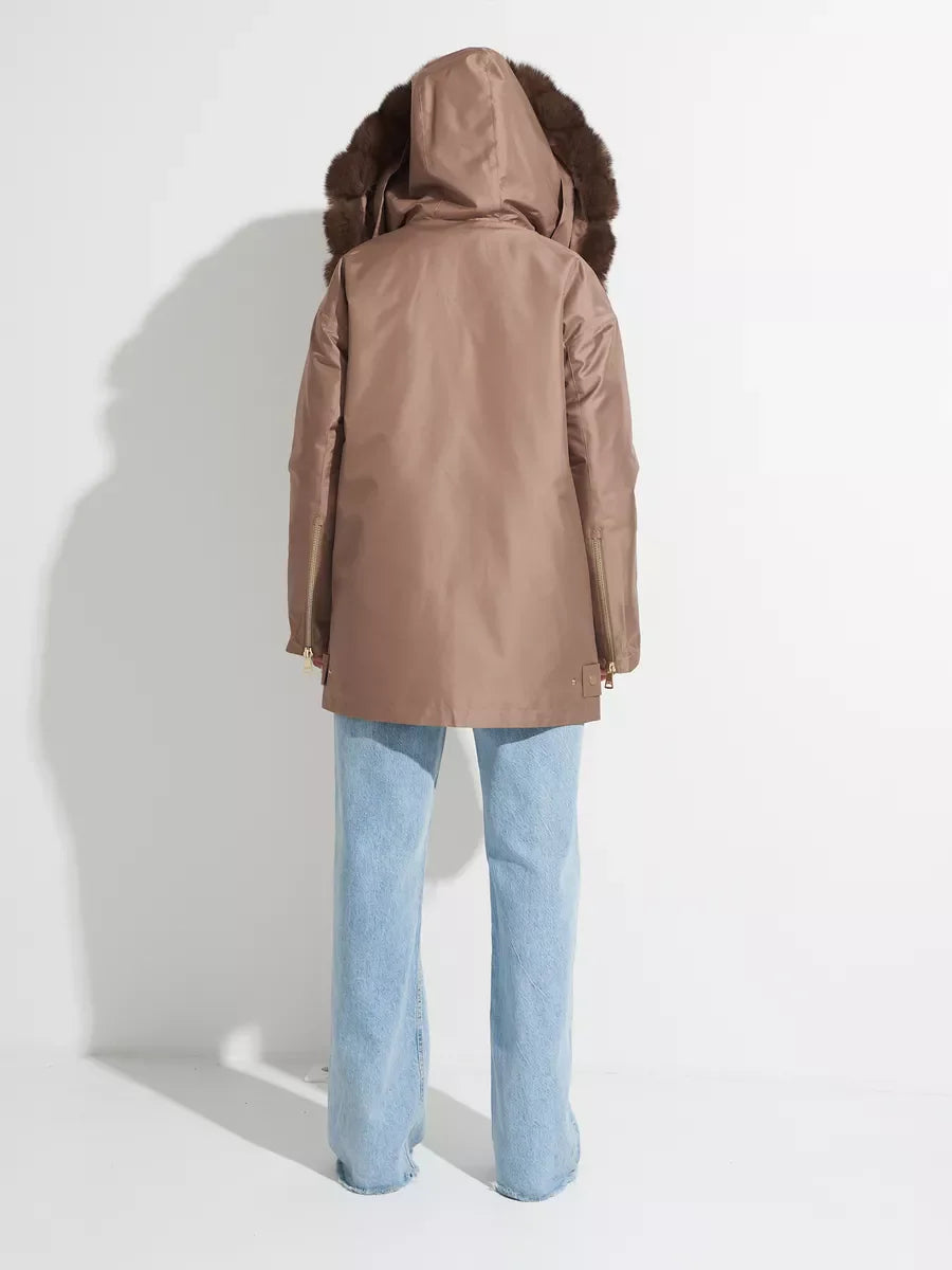 Parka isolée en fourrure de lapin et fourrure de renard polaire véritable