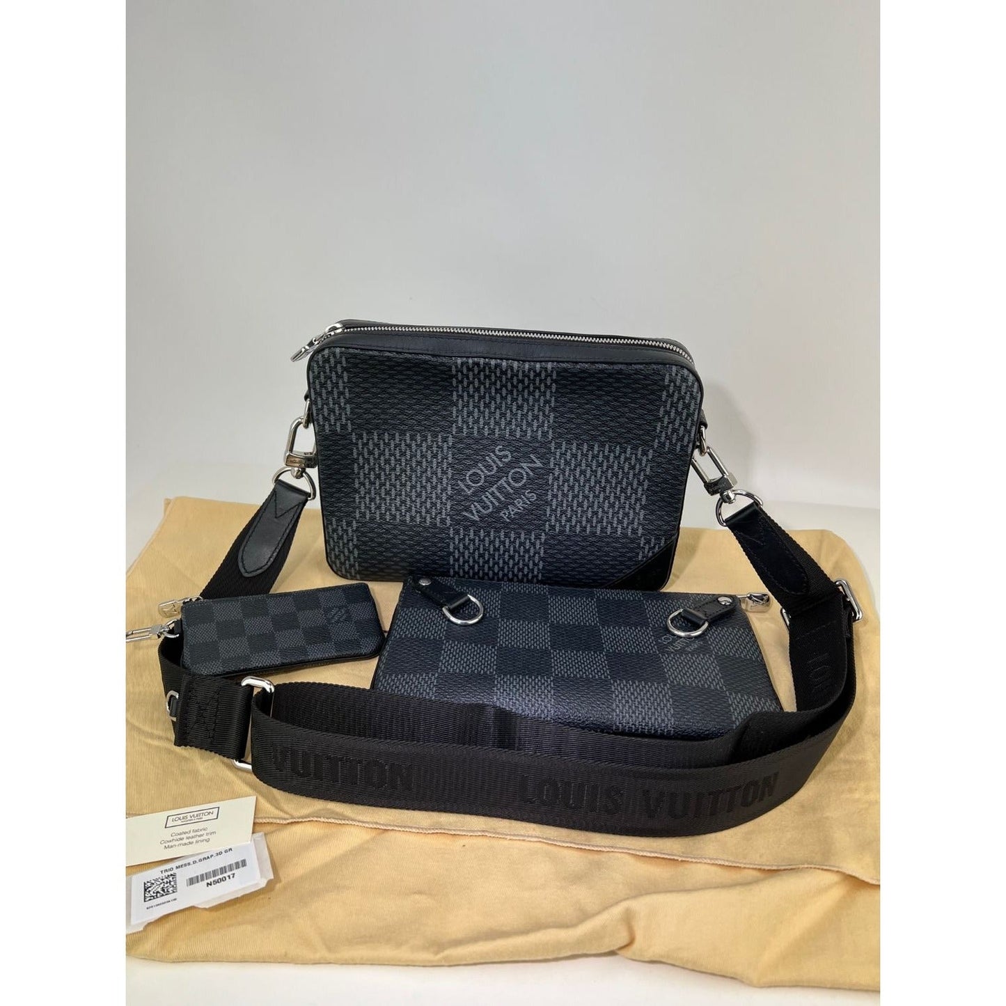 LOUIS VUITTON Trio Messenger Damier Graphite Men's Bag