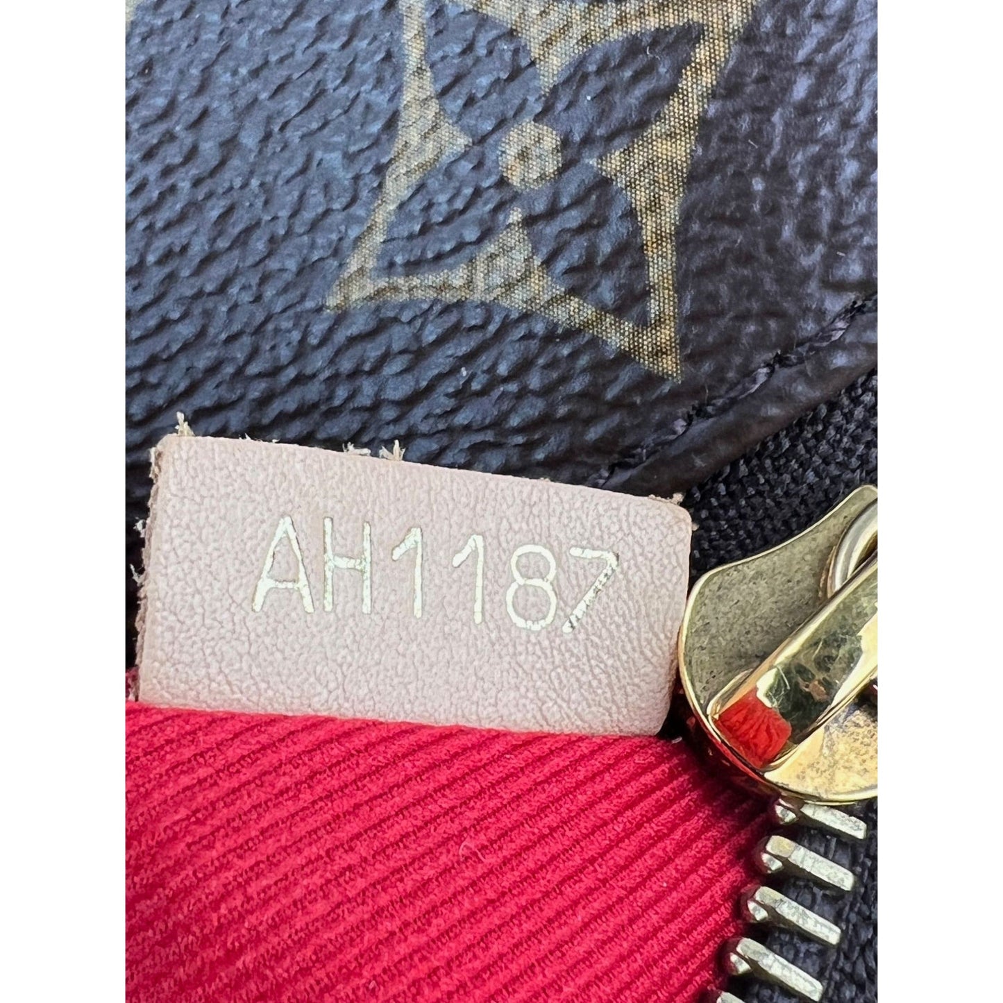 Louis Vuitton Tournelle Monogram MM Sac fourre-tout à bandoulière