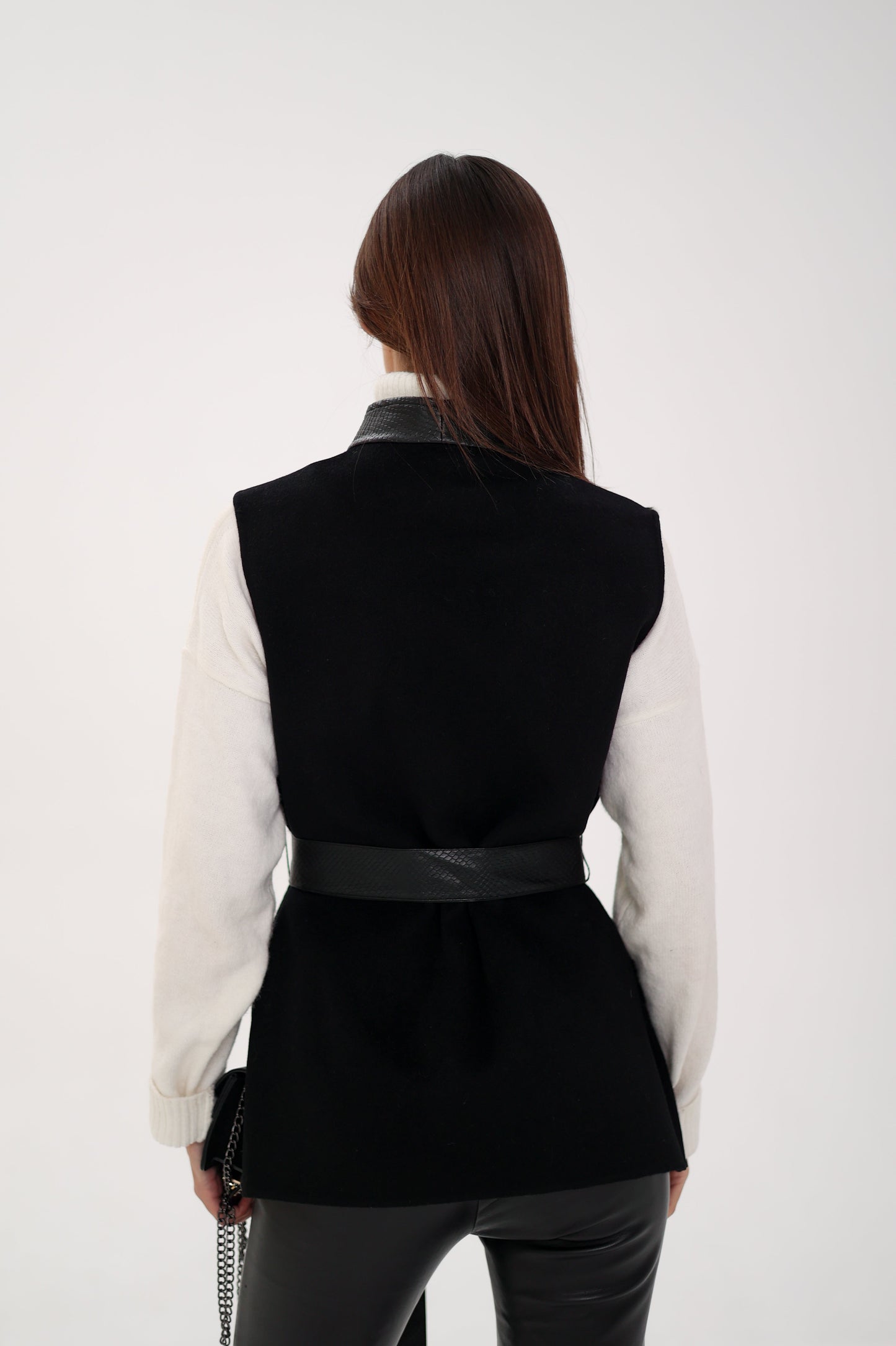 Gilet en laine avec garniture en cuir et fourrure de vison véritable