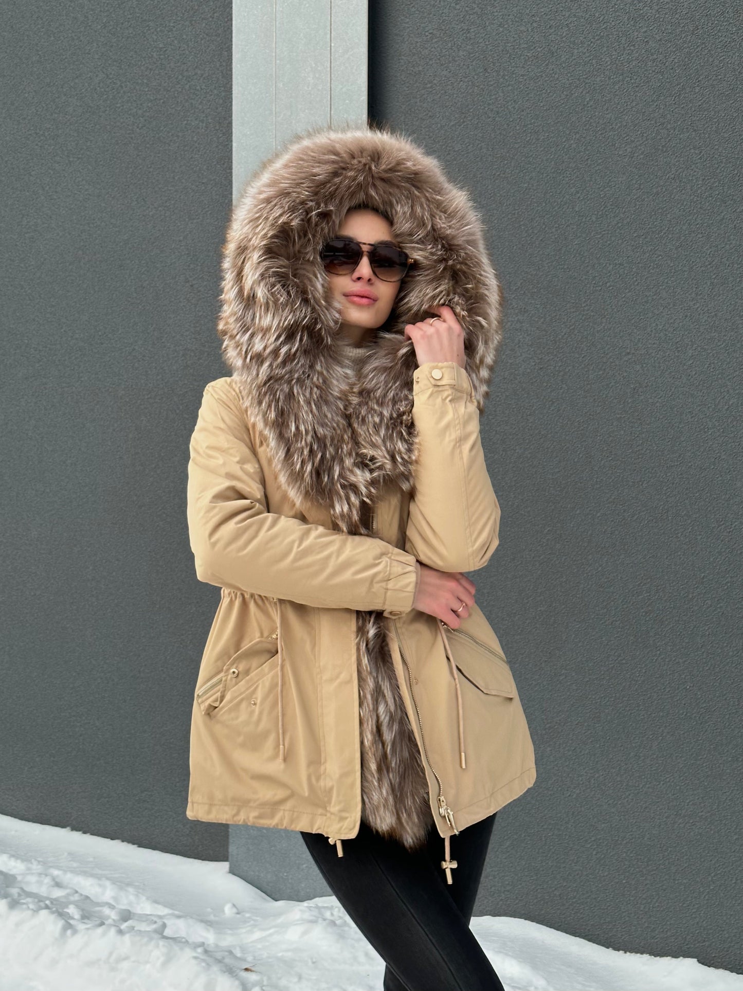 Parka en véritable fourrure argentée avec isolation en fourrure de lapin