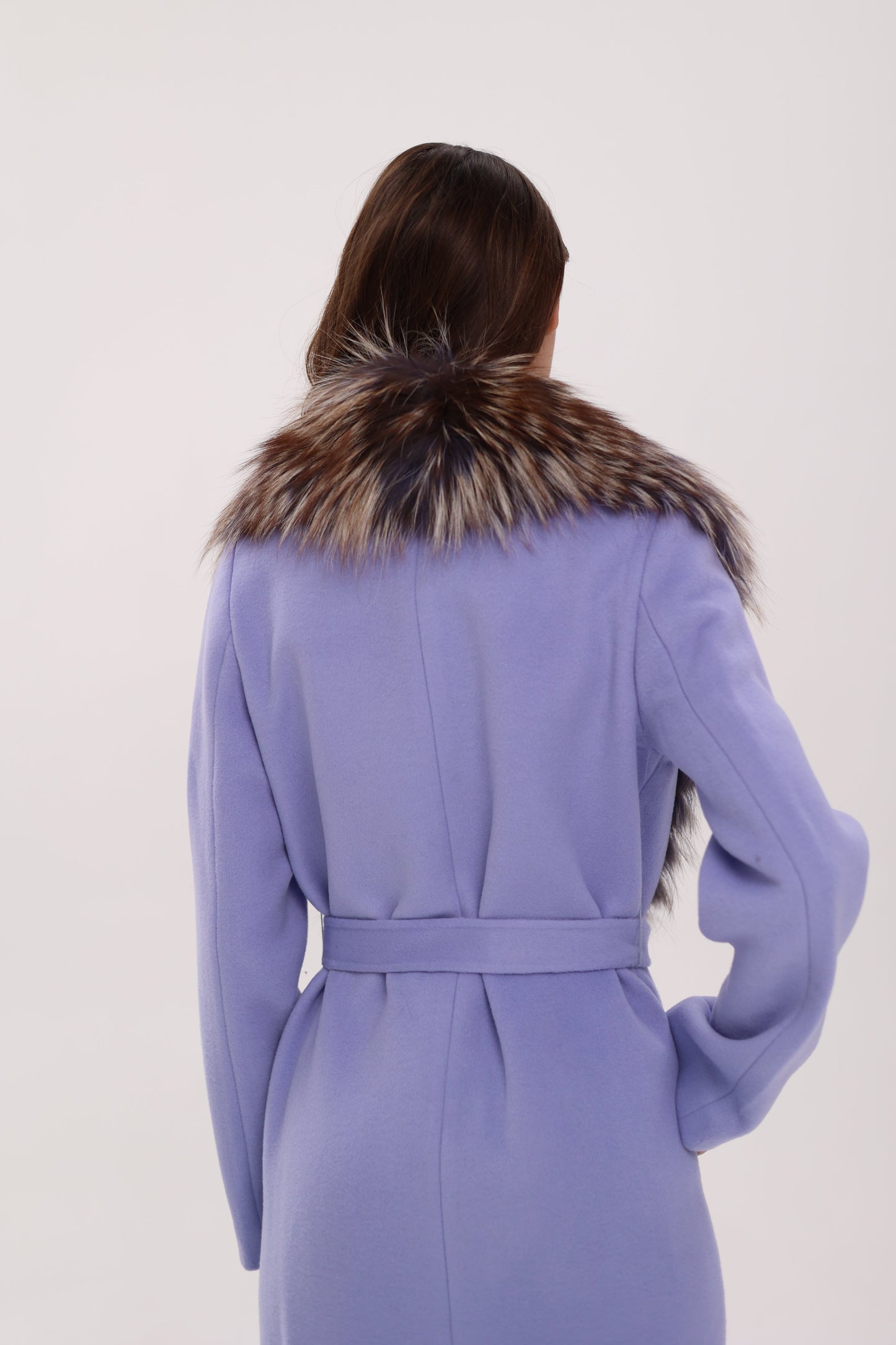 Manteau en laine vierge véritable de renard argenté couleur lavande