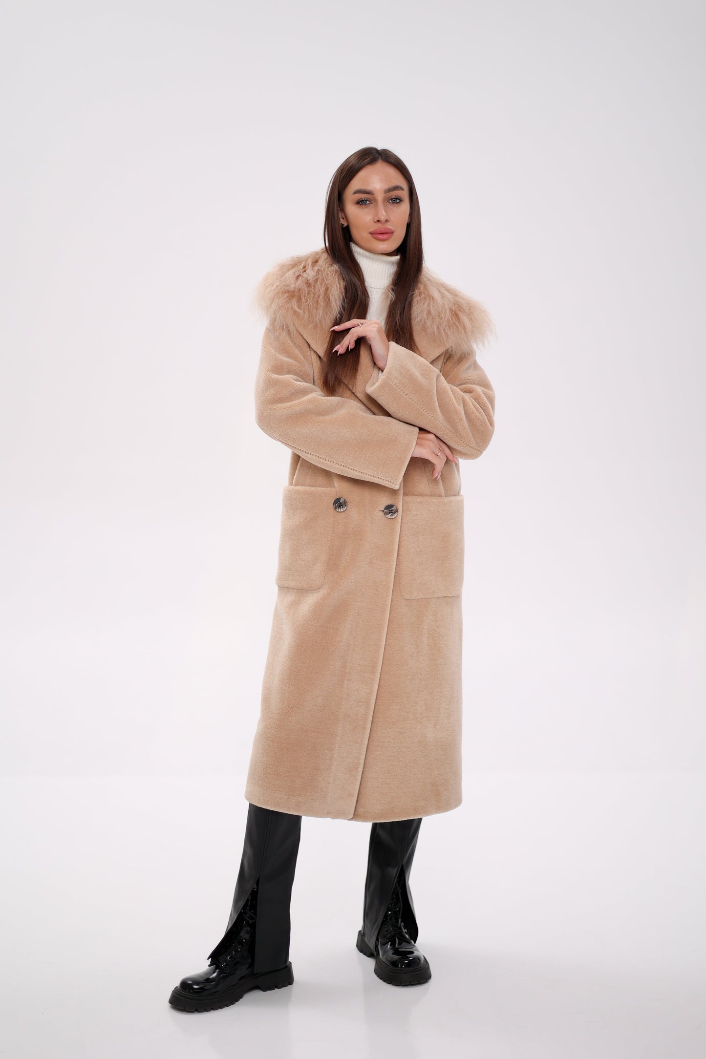 Manteau en laine vierge et fourrure de lama véritable