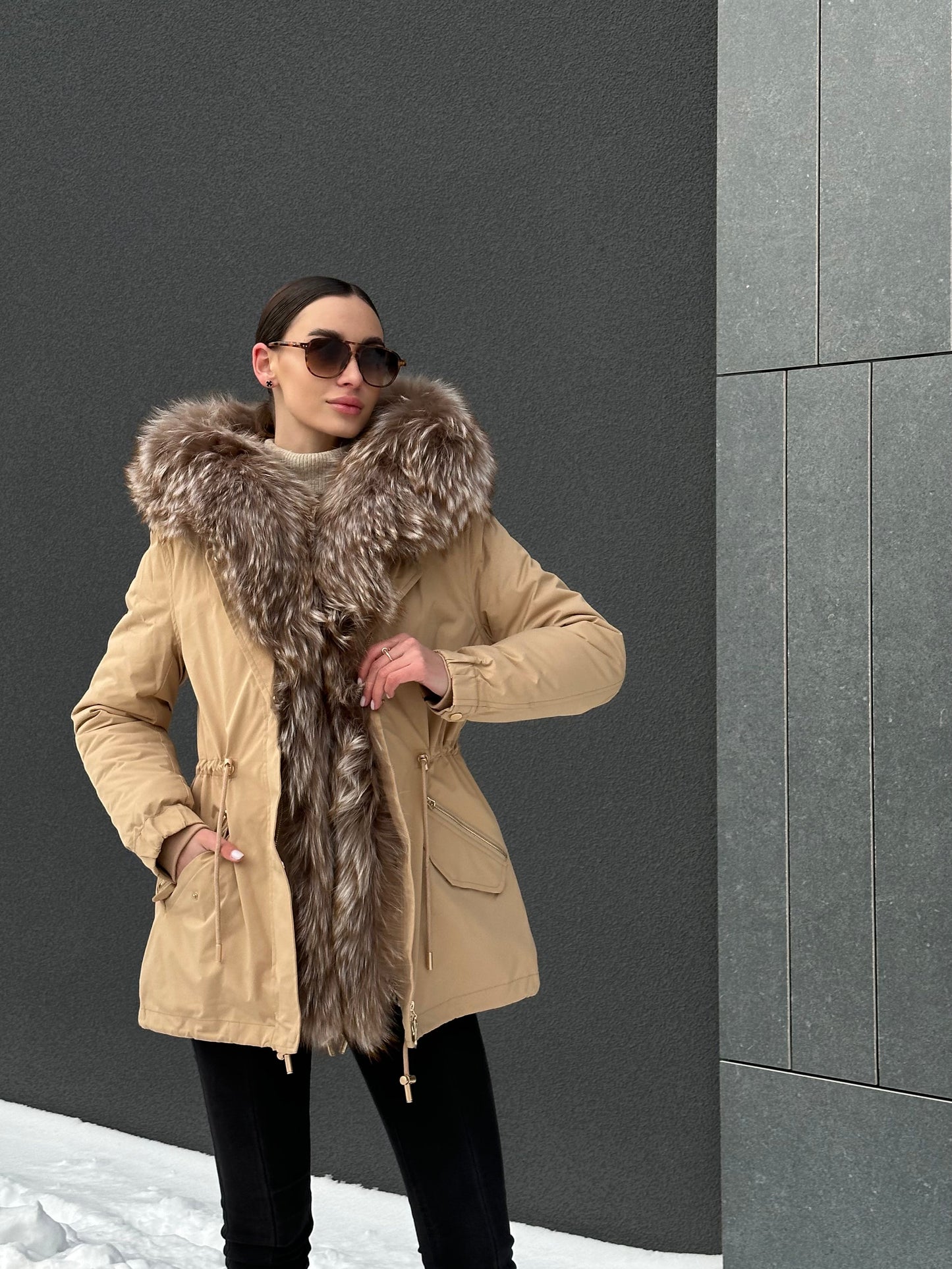 Parka en véritable fourrure argentée avec isolation en fourrure de lapin