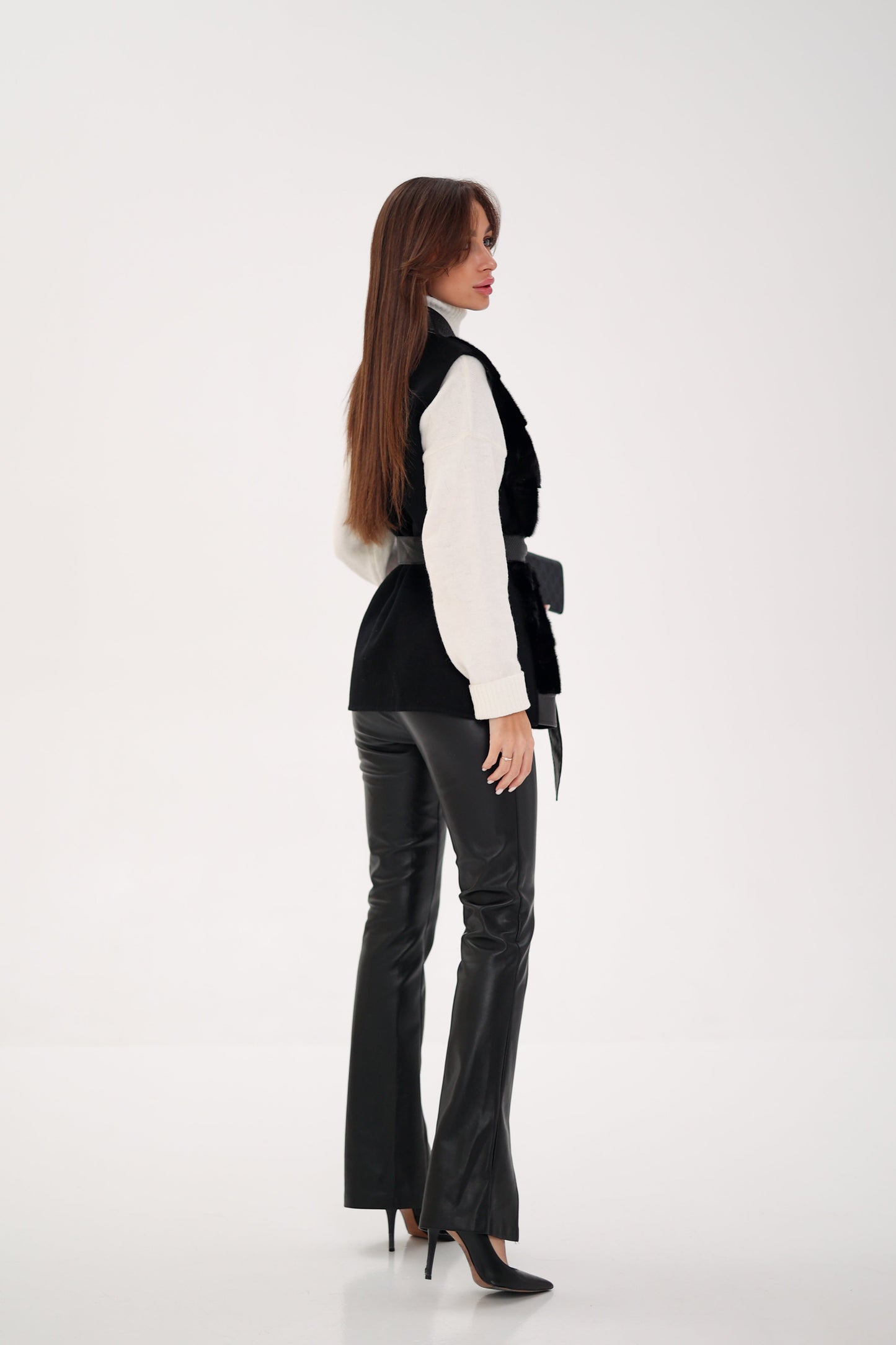 Gilet en laine avec garniture en cuir et fourrure de vison véritable
