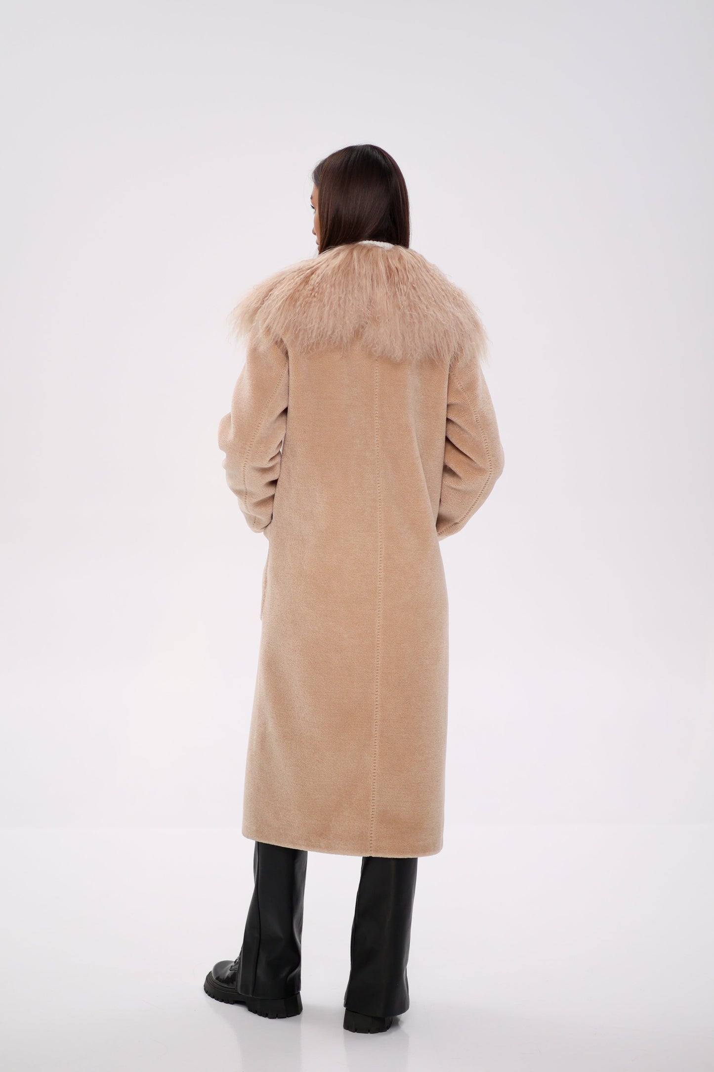 Manteau en laine vierge et fourrure de lama véritable