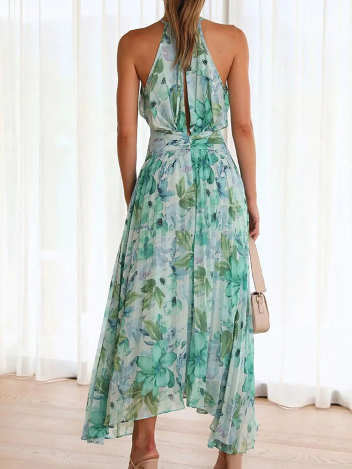 Printed Sleeveless Pleated Dress