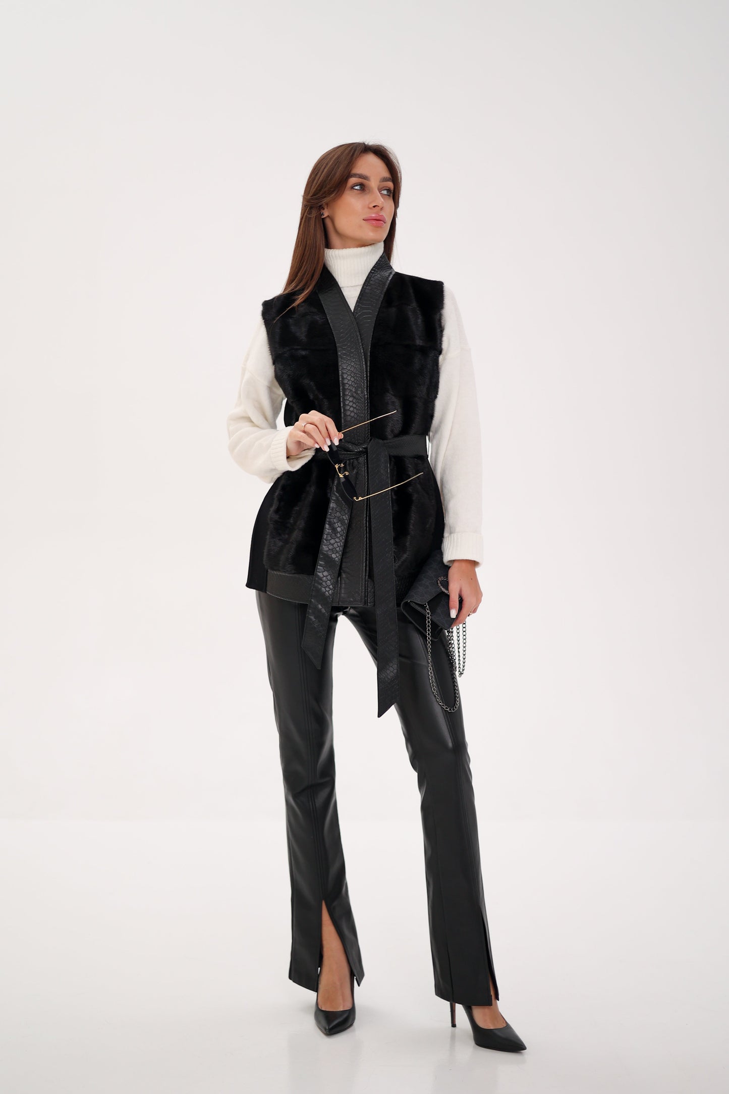 Gilet en laine avec garniture en cuir et fourrure de vison véritable