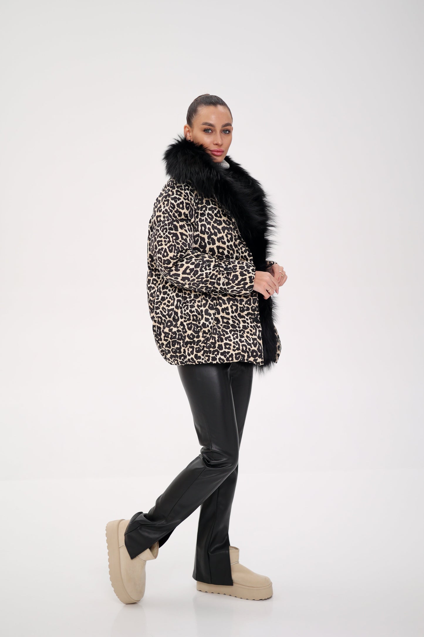 Parka en duvet de luxe léopard en véritable renard polaire