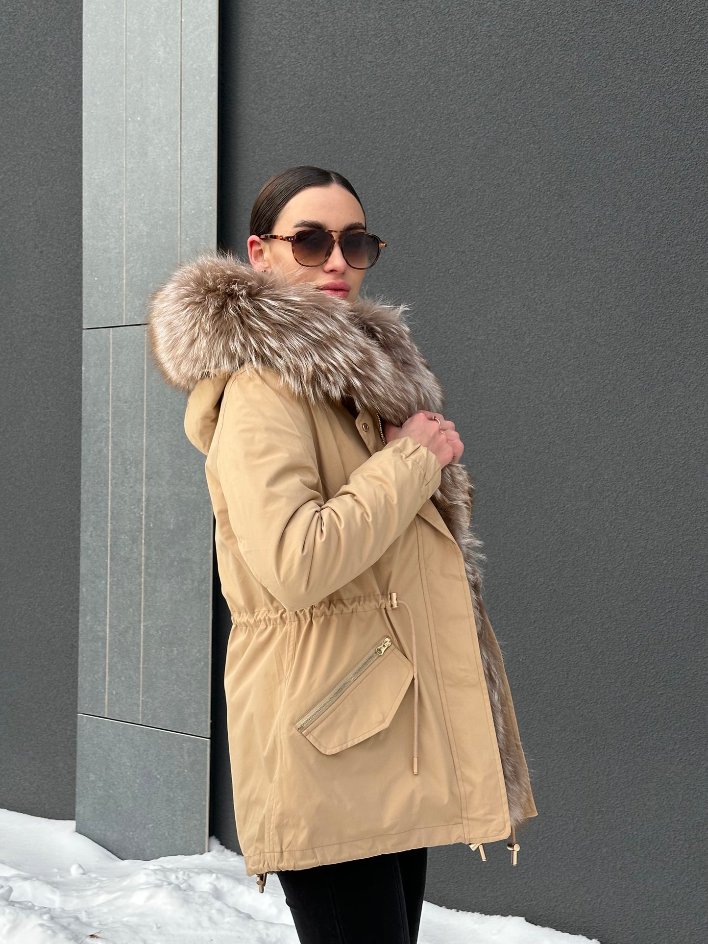 Parka en véritable fourrure argentée avec isolation en fourrure de lapin
