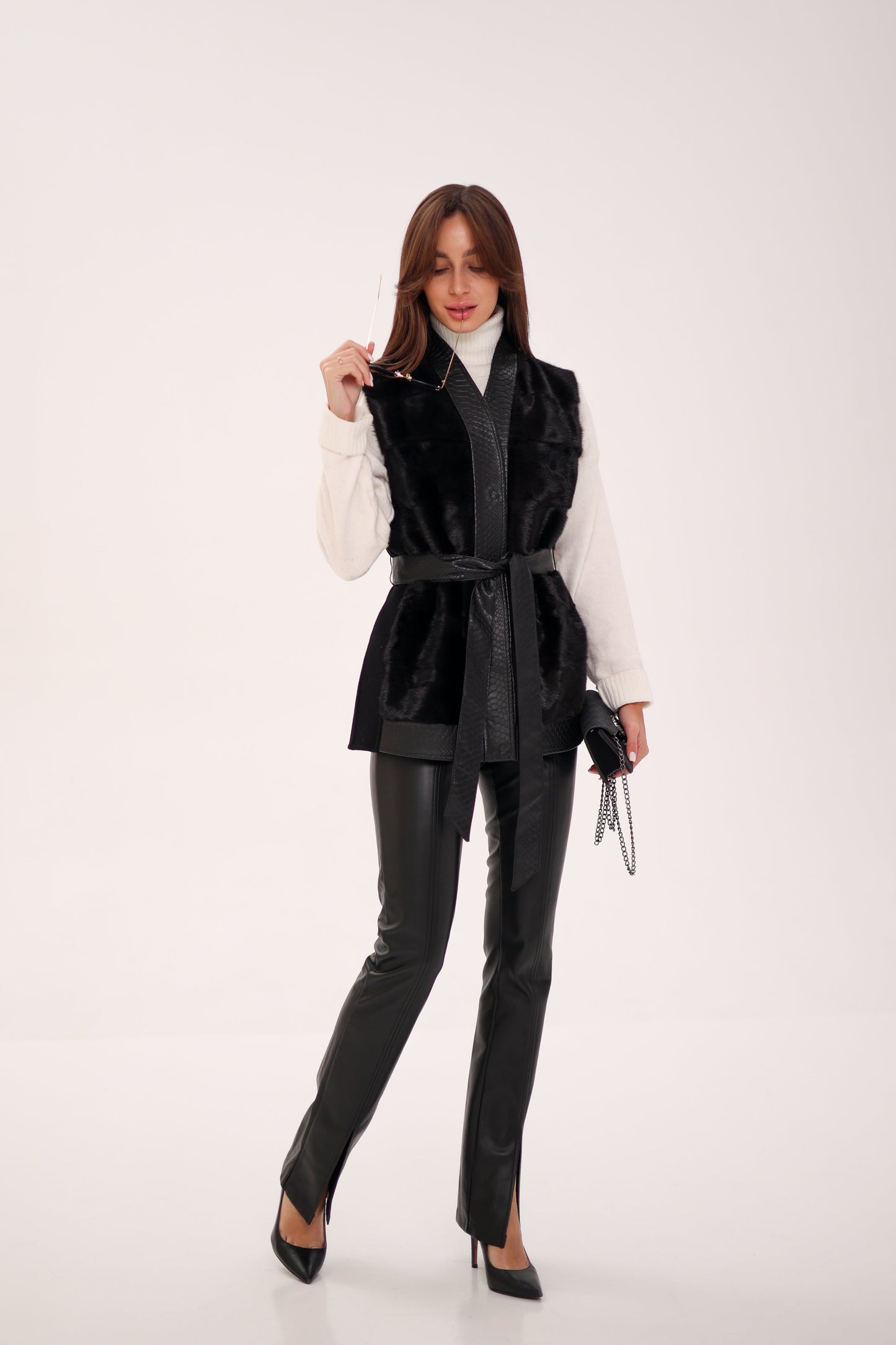 Gilet en laine avec garniture en cuir et fourrure de vison véritable
