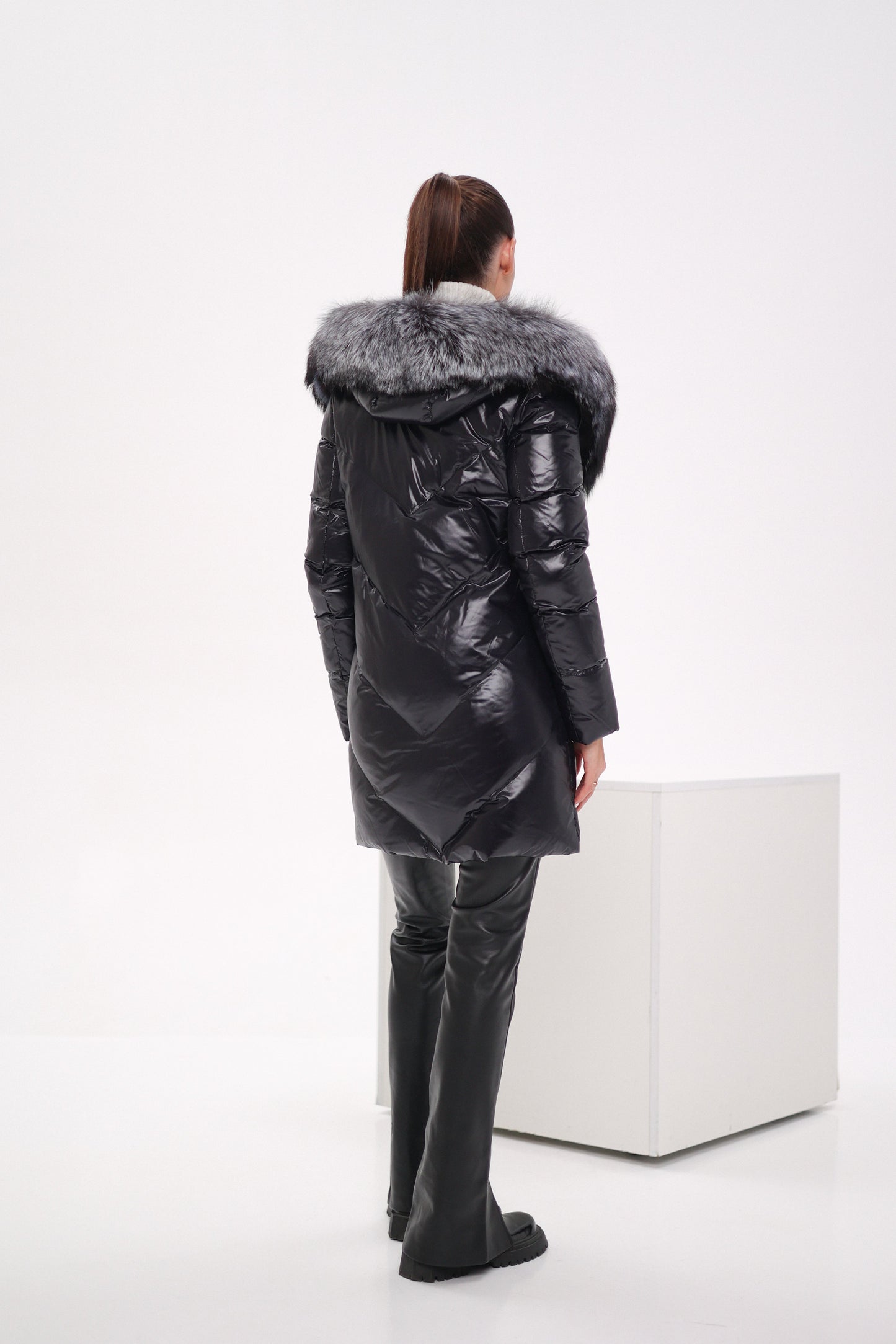 Manteau en duvet et fourrure de renard argenté véritable