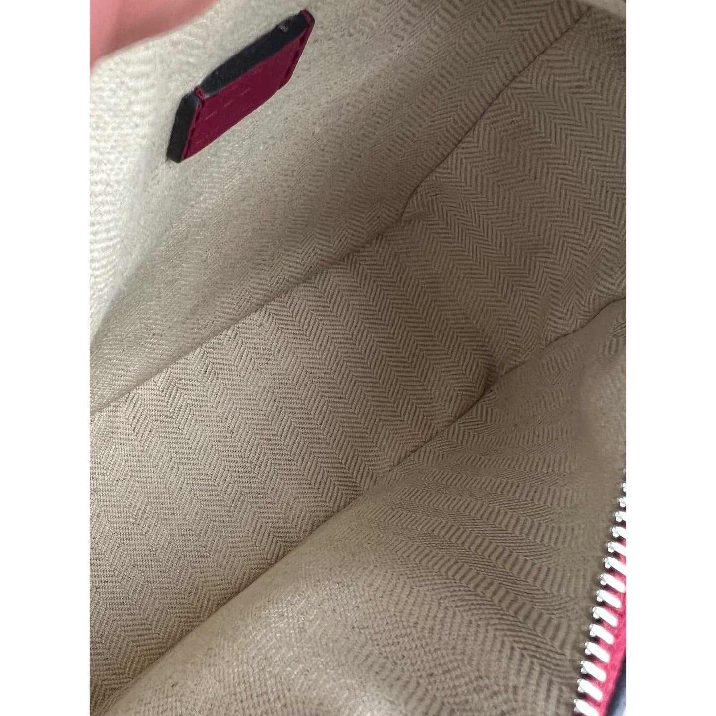 Sac à main à bandoulière Loewe Mini Puzzle en cuir de veau cramoisi