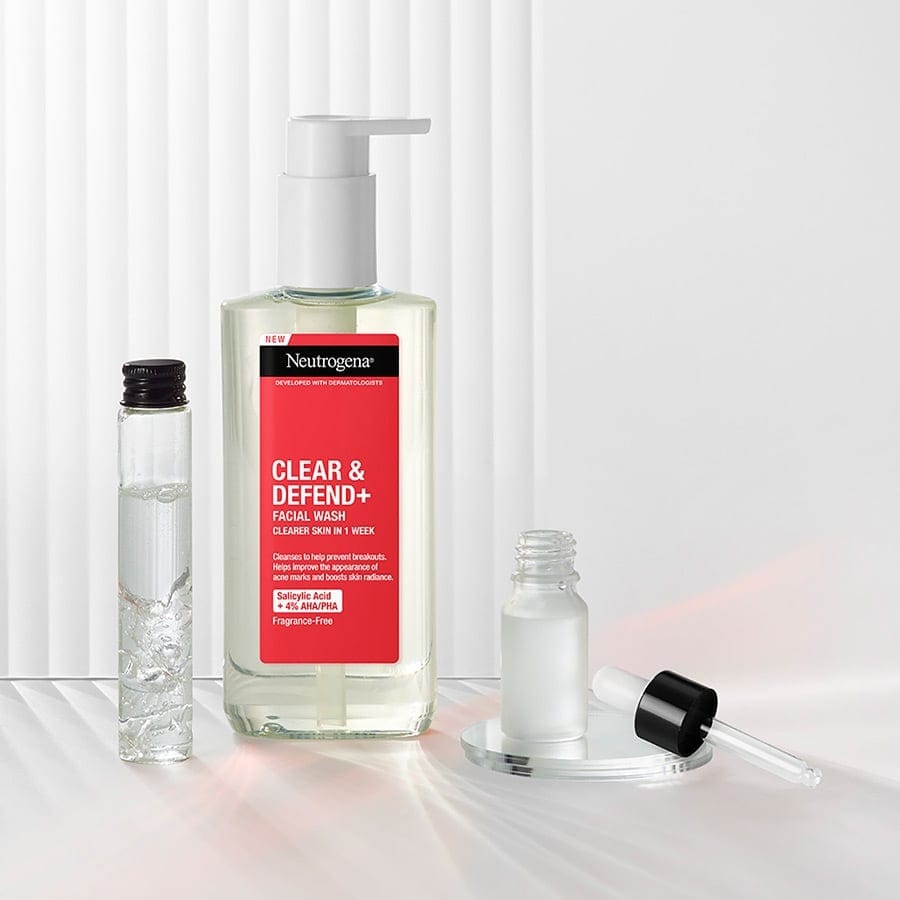 Nettoyant visage Neutrogena Clear & Defend+ avec AHA/BHA/PHA 200 ml