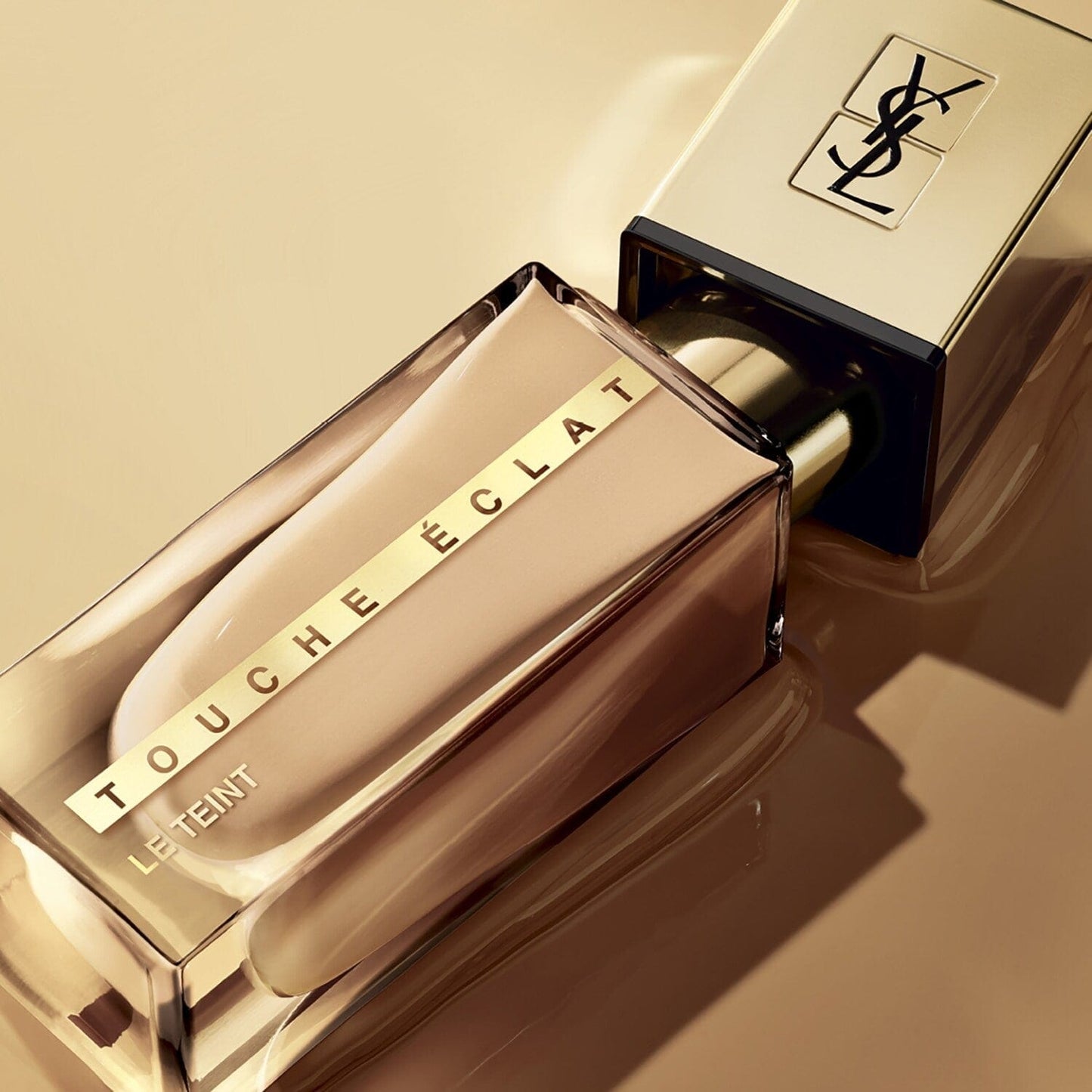 Yves Saint Laurent Fondation Touche Éclat Le Teint -B30