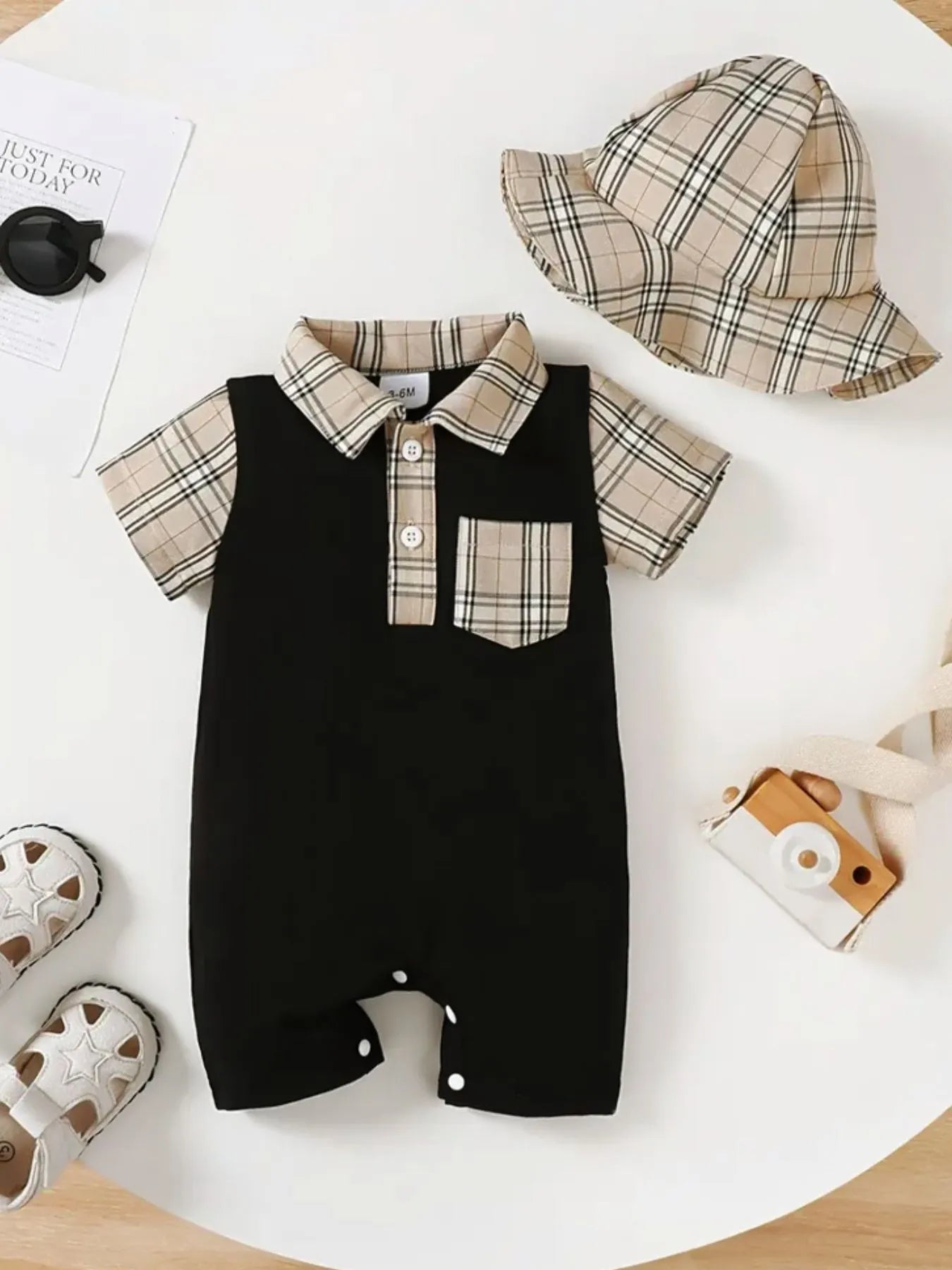 Children's Hat and Plaid Short Sleeve One-Piece Romper