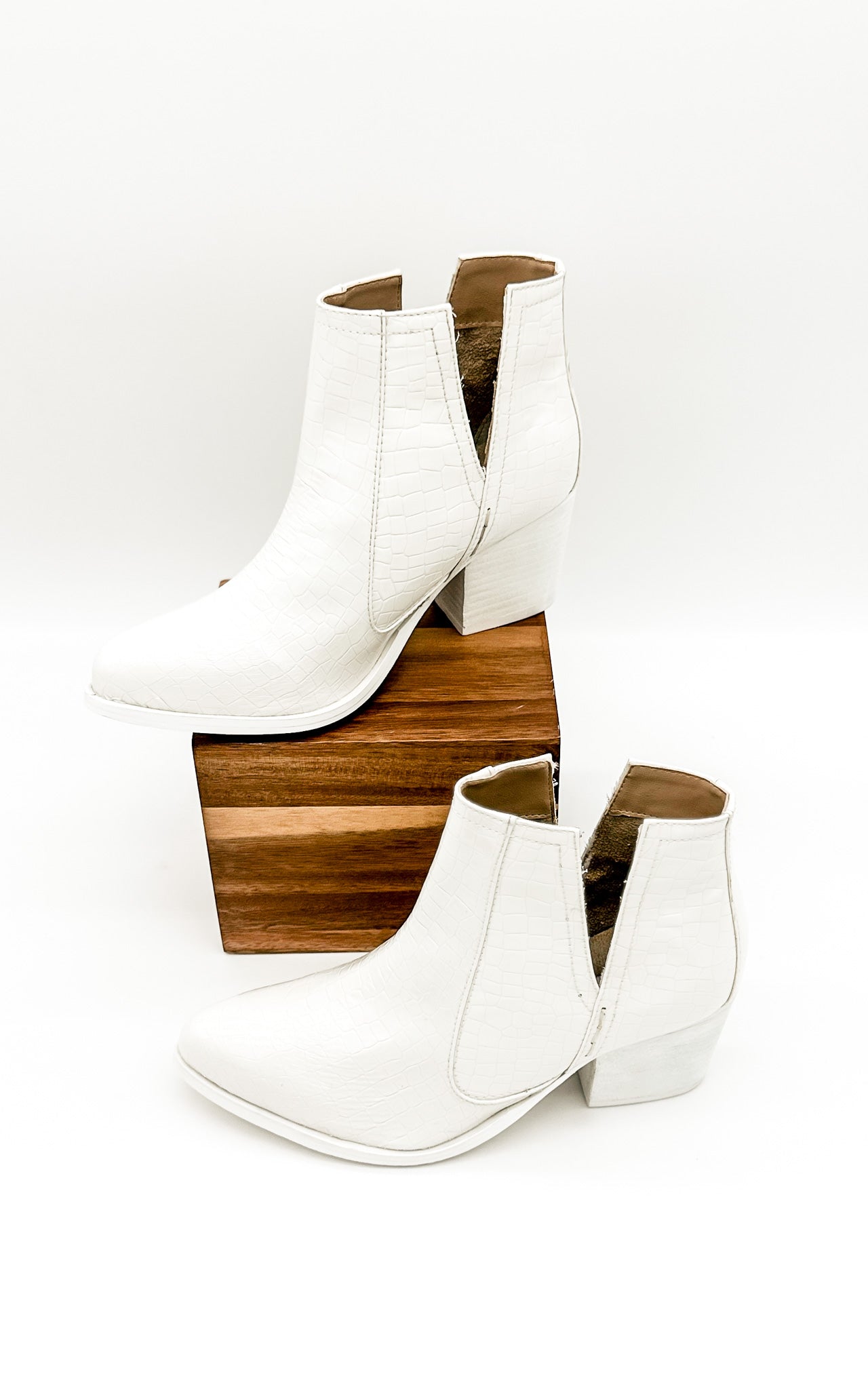 Bottines Tarim en croco blanc