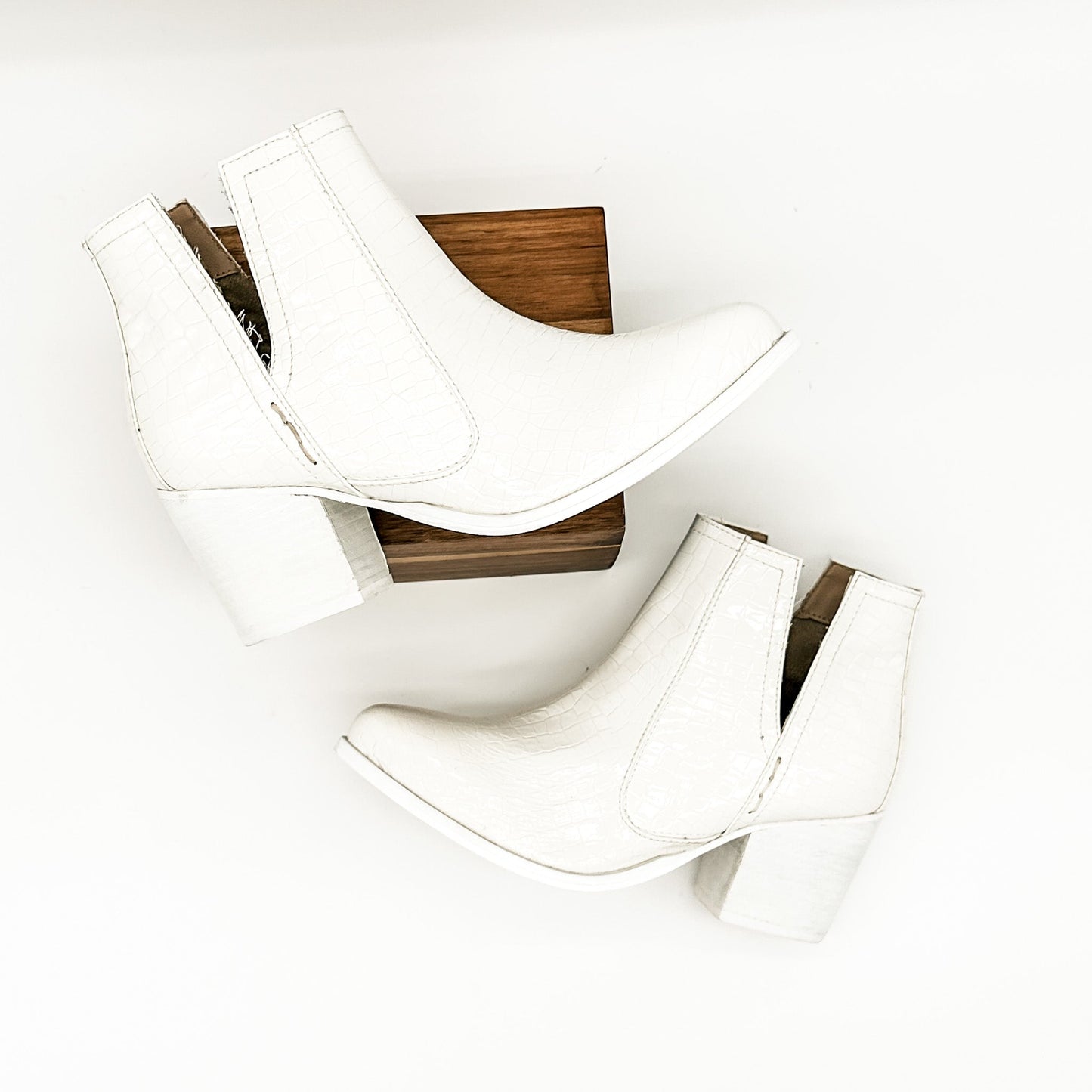 Bottines Tarim en croco blanc