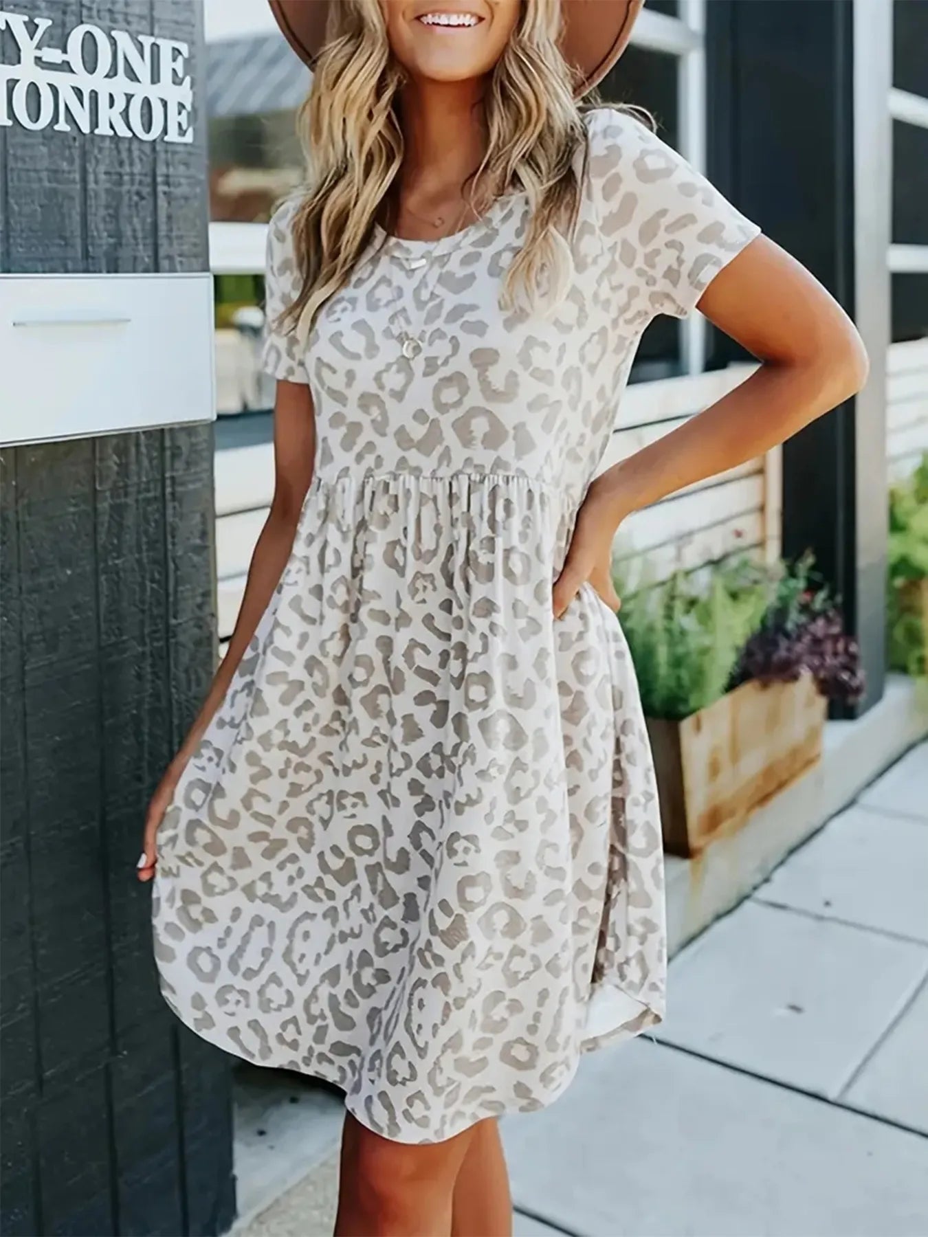 Leopard Print Short Sleeve Casual Dress