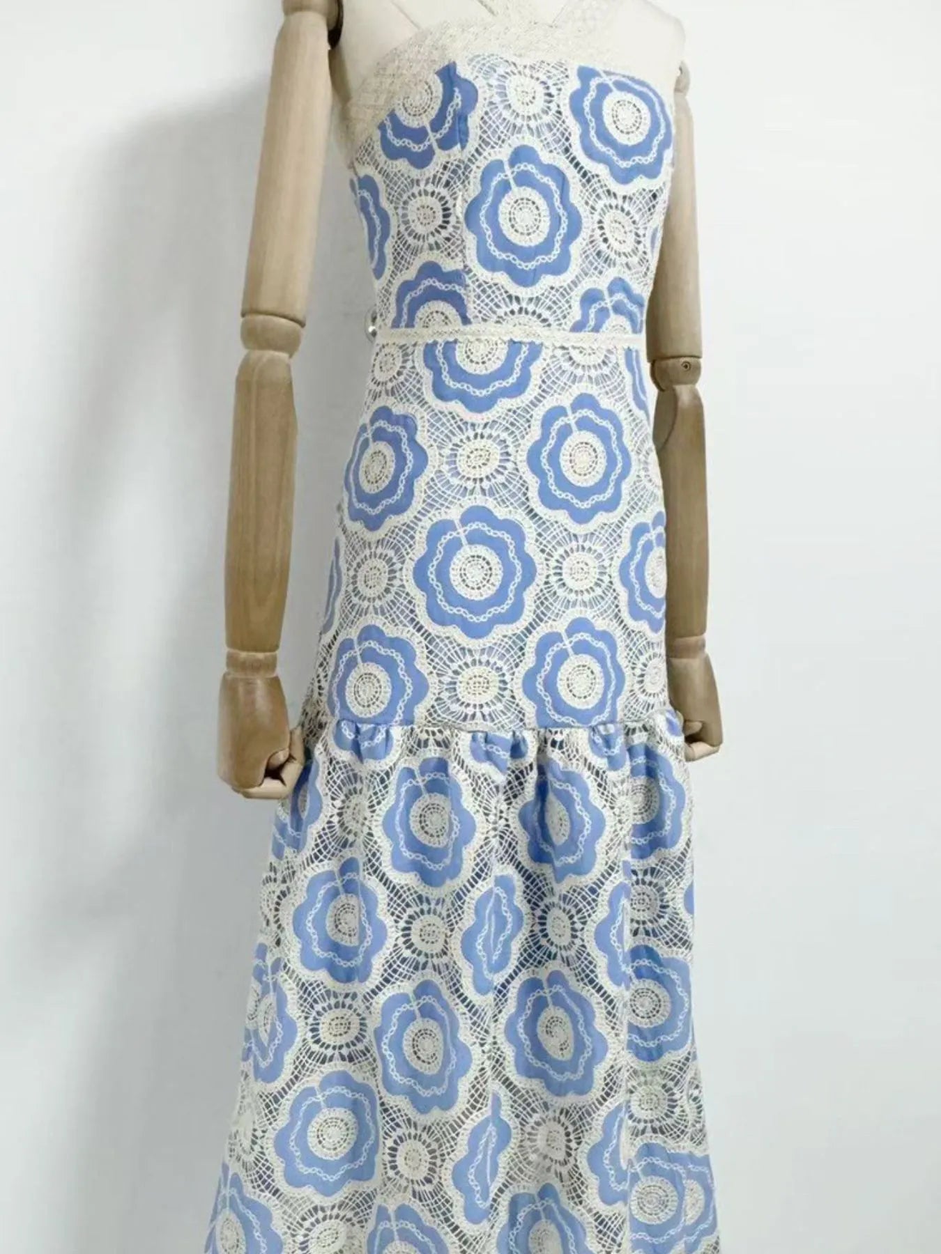 Lace Sleeveless Tiered Midi Dress
