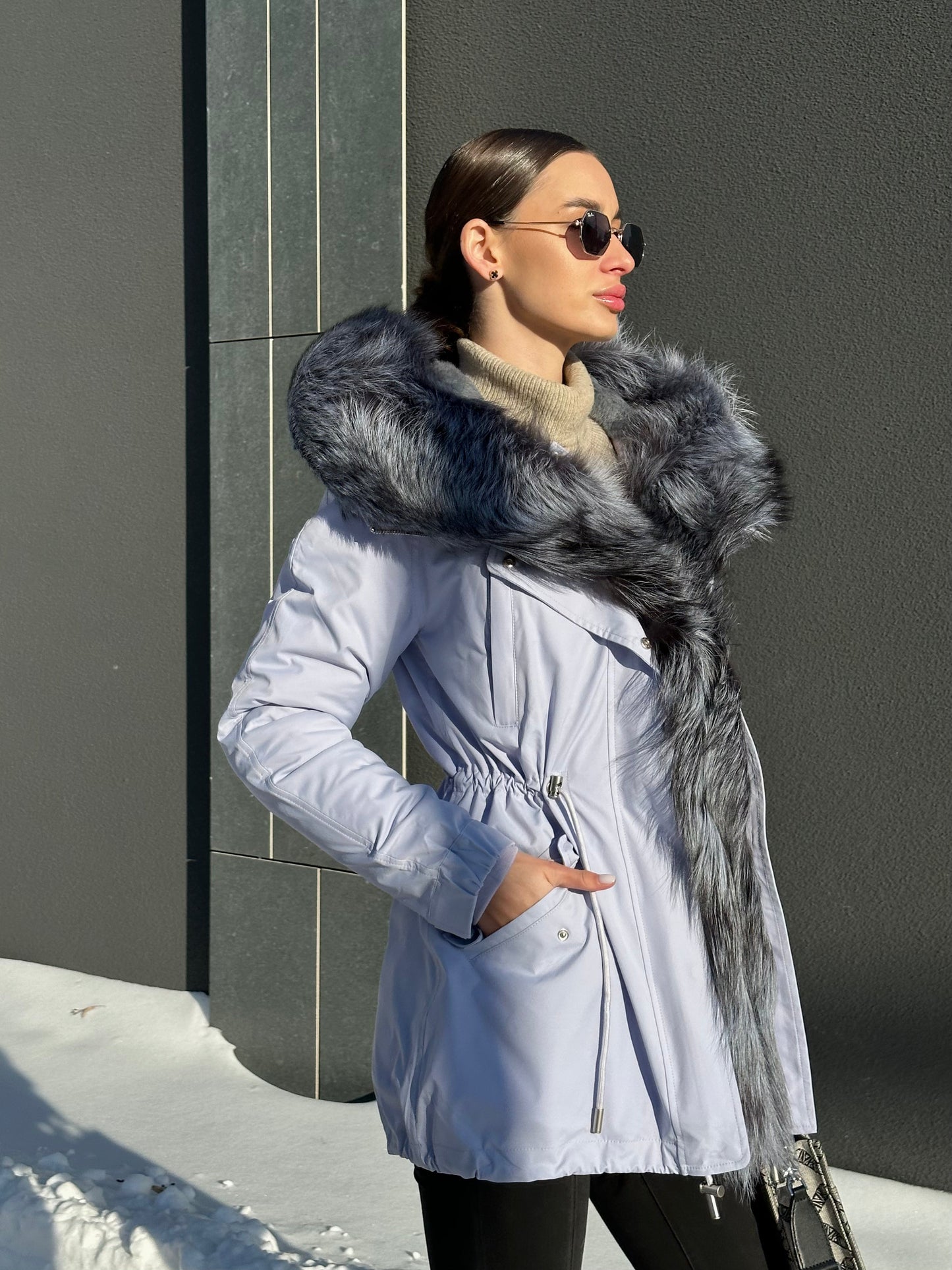 Parka isolée en fourrure de lapin et fourrure de renard argenté véritable