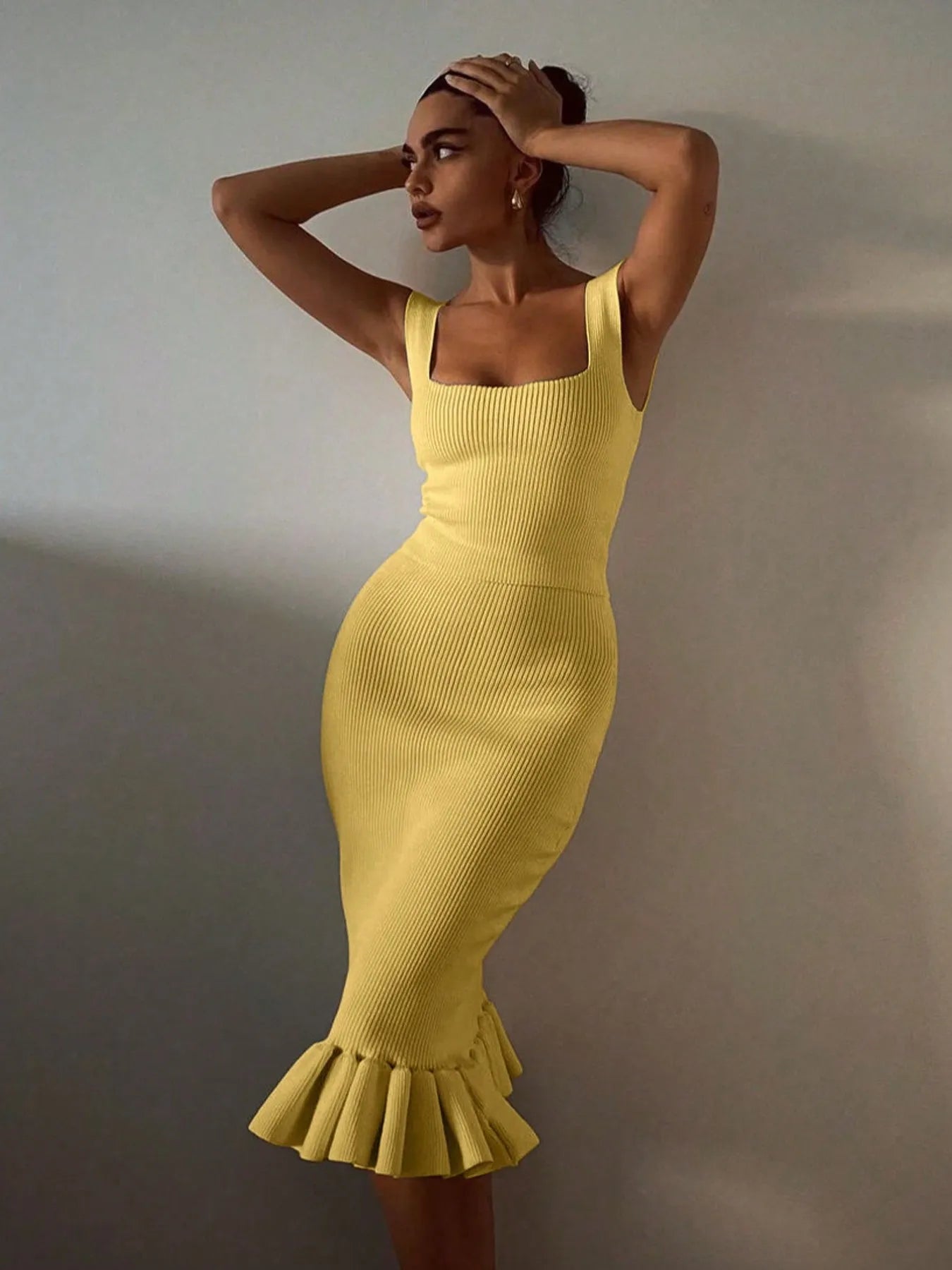 Ribbed Knit Bodycon Mermaid Dress with Ruffle Hem