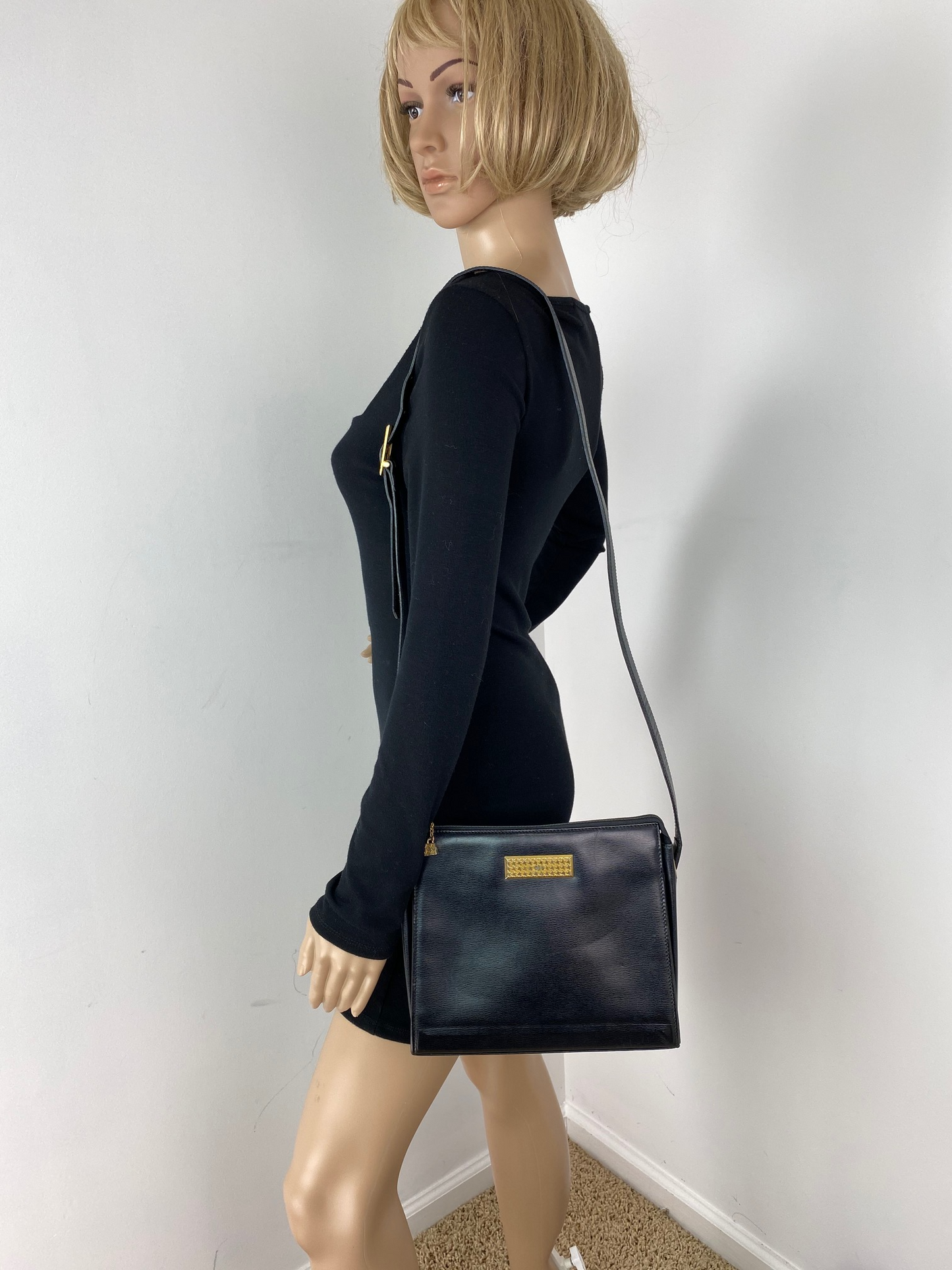 CHRISTIAN DIOR Black  Leather Adjustable Shoulder Bag Authentic Pre owned