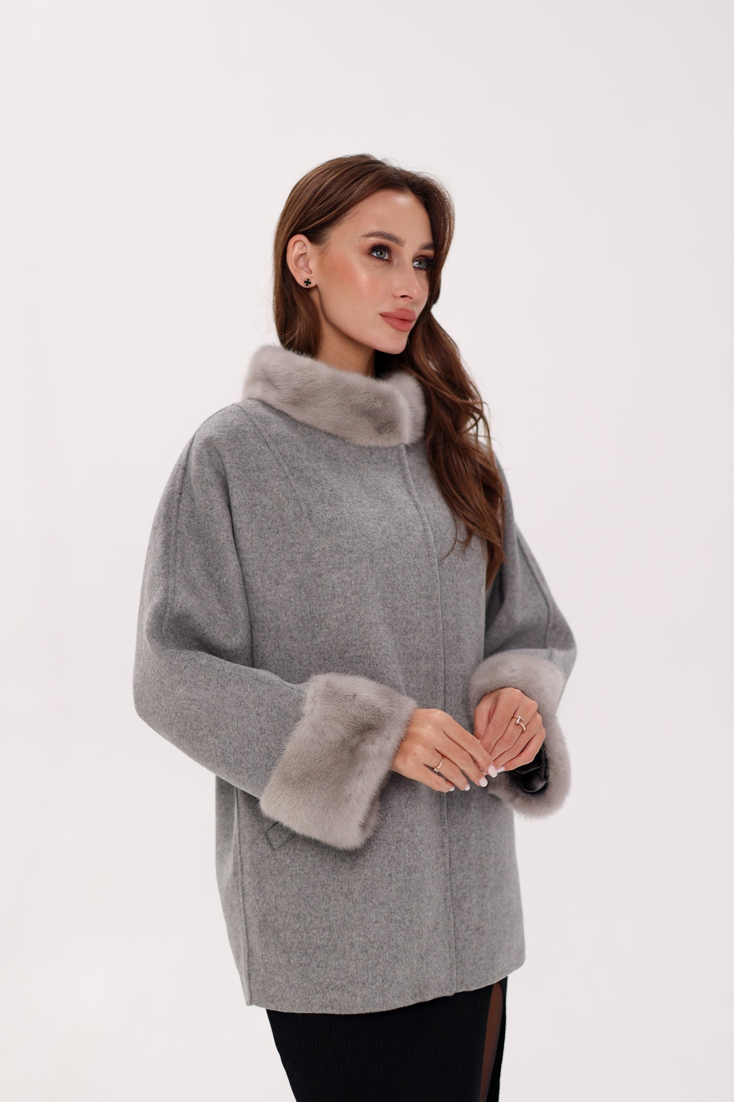 Manteau en véritable fourrure de vison et laine vierge