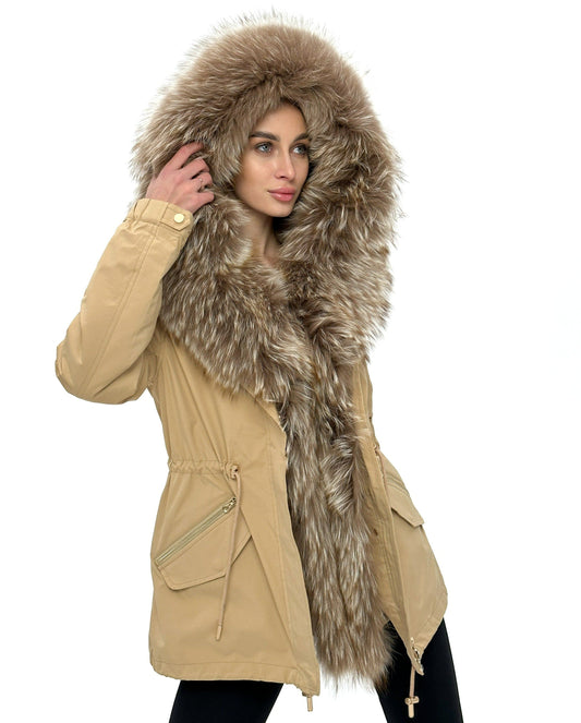 Parka en véritable fourrure argentée avec isolation en fourrure de lapin