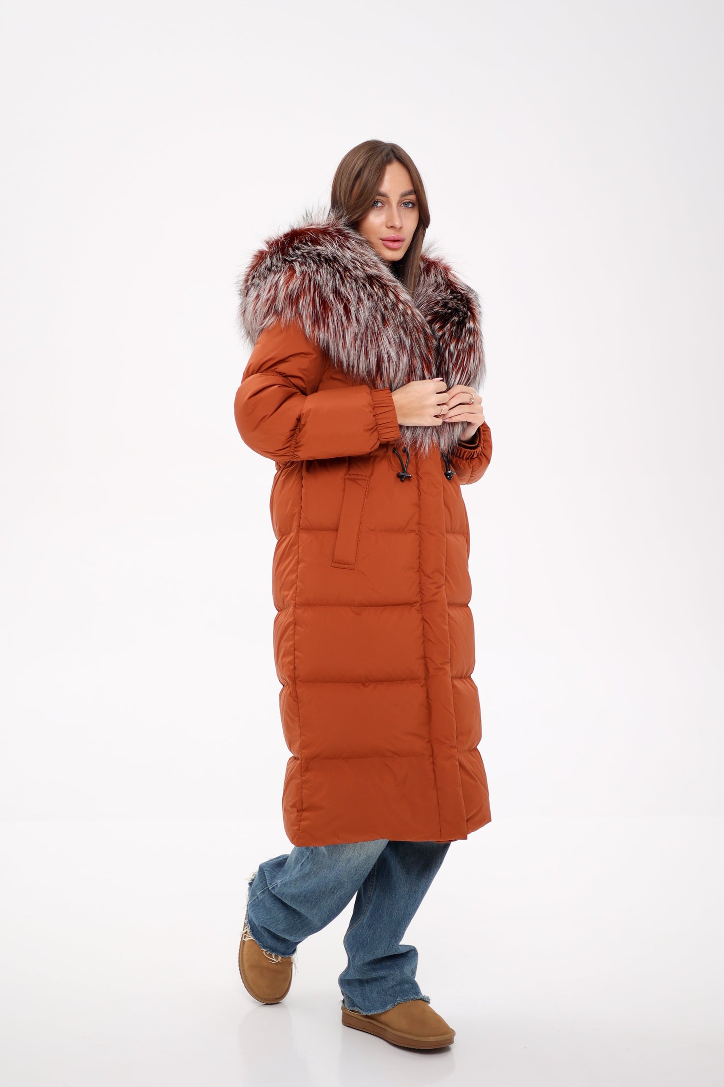 Manteau en duvet et capuche entièrement doublé en véritable renard argenté 