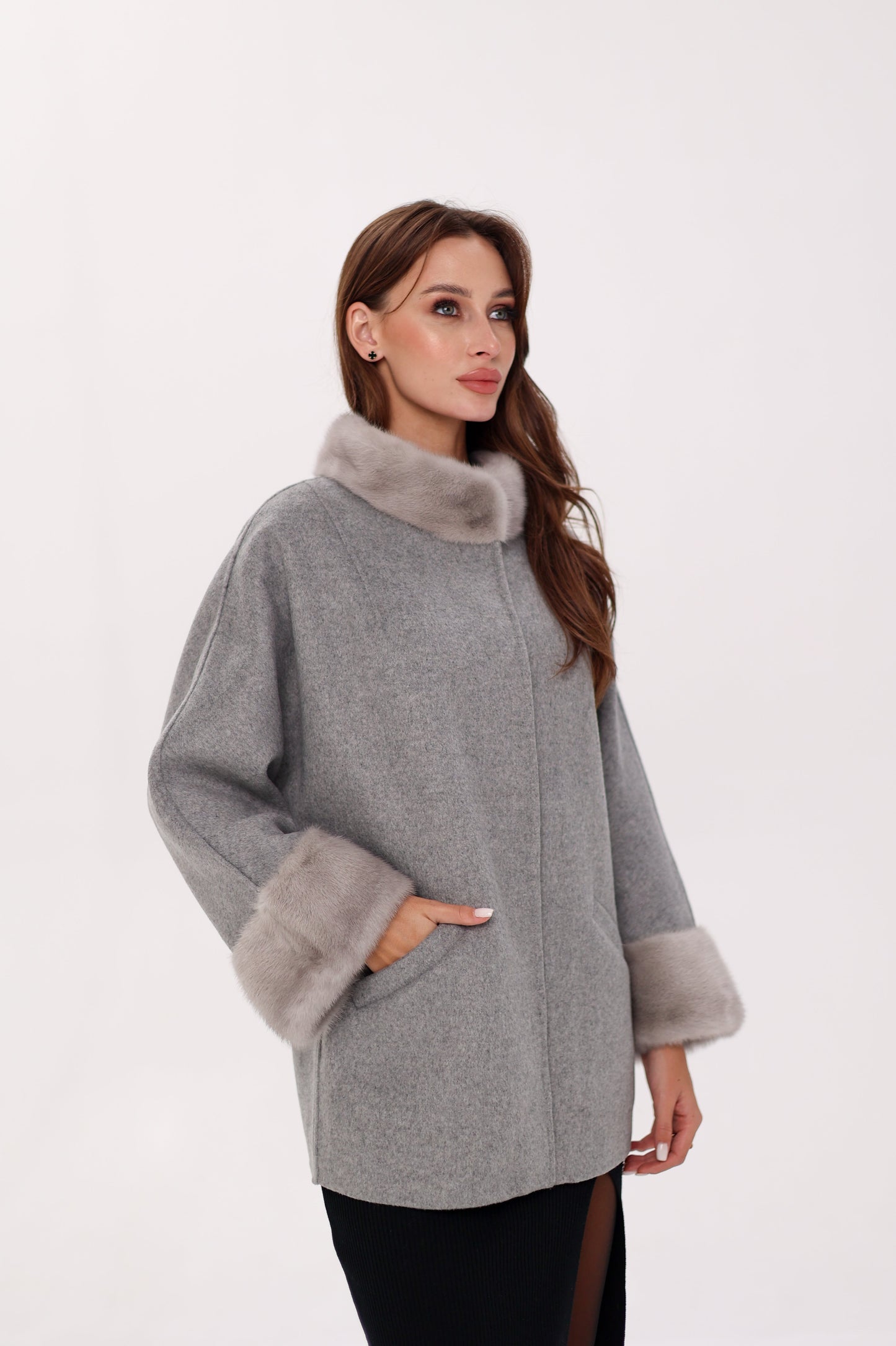 Manteau en véritable fourrure de vison et laine vierge