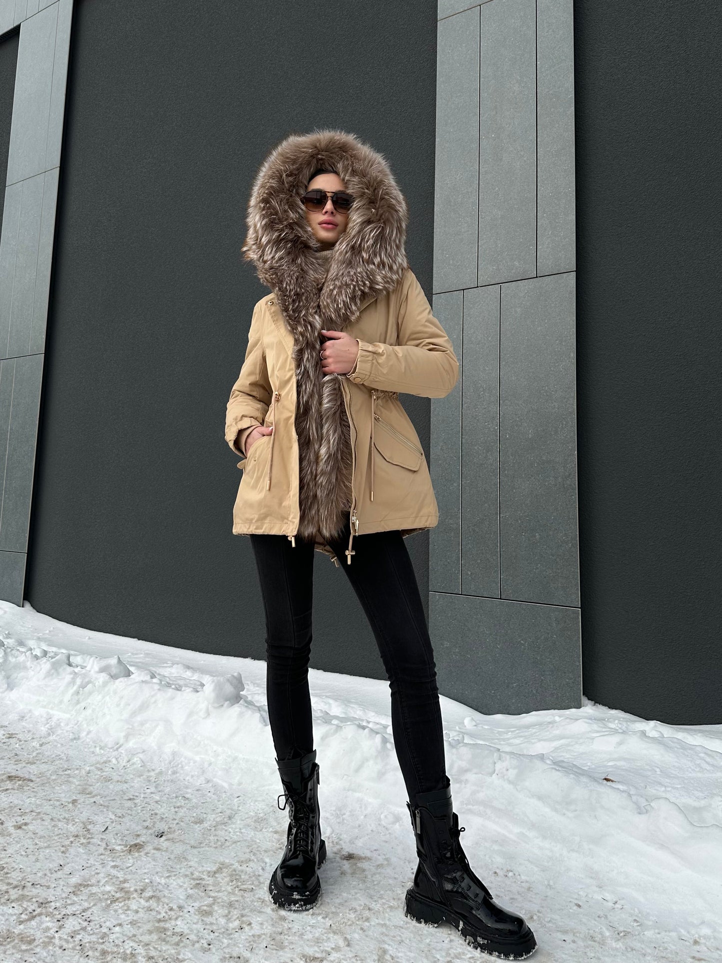 Parka en véritable fourrure argentée avec isolation en fourrure de lapin