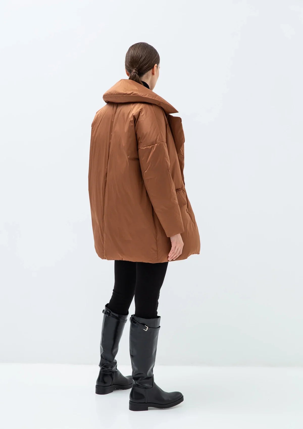 Veste ceinturée en duvet de qualité supérieure Aria, couleur cannelle 