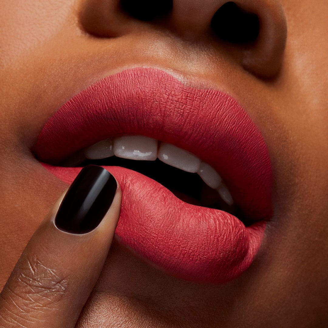 Rouge à lèvres liquide mat 24h Locked Kiss Ink de Mac - Le plus curieux