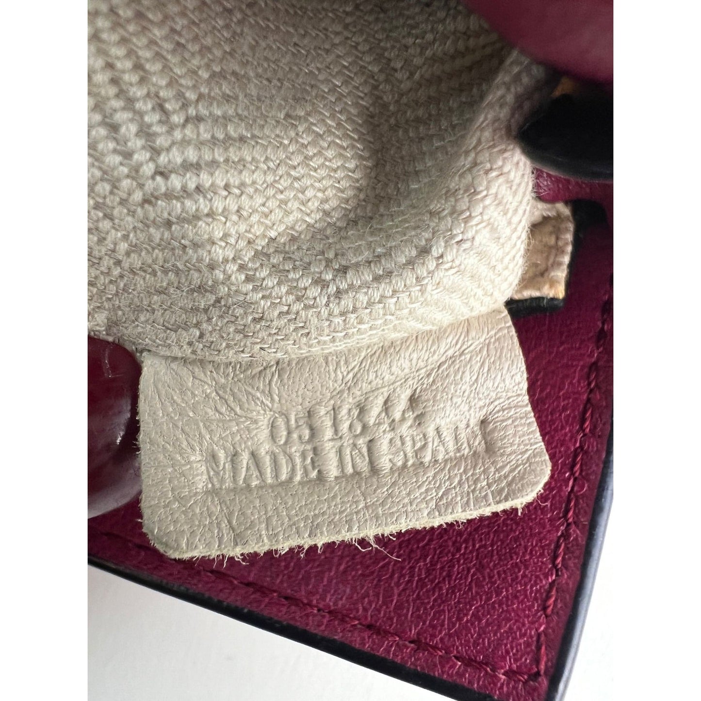 Sac à main à bandoulière Loewe Mini Puzzle en cuir de veau cramoisi