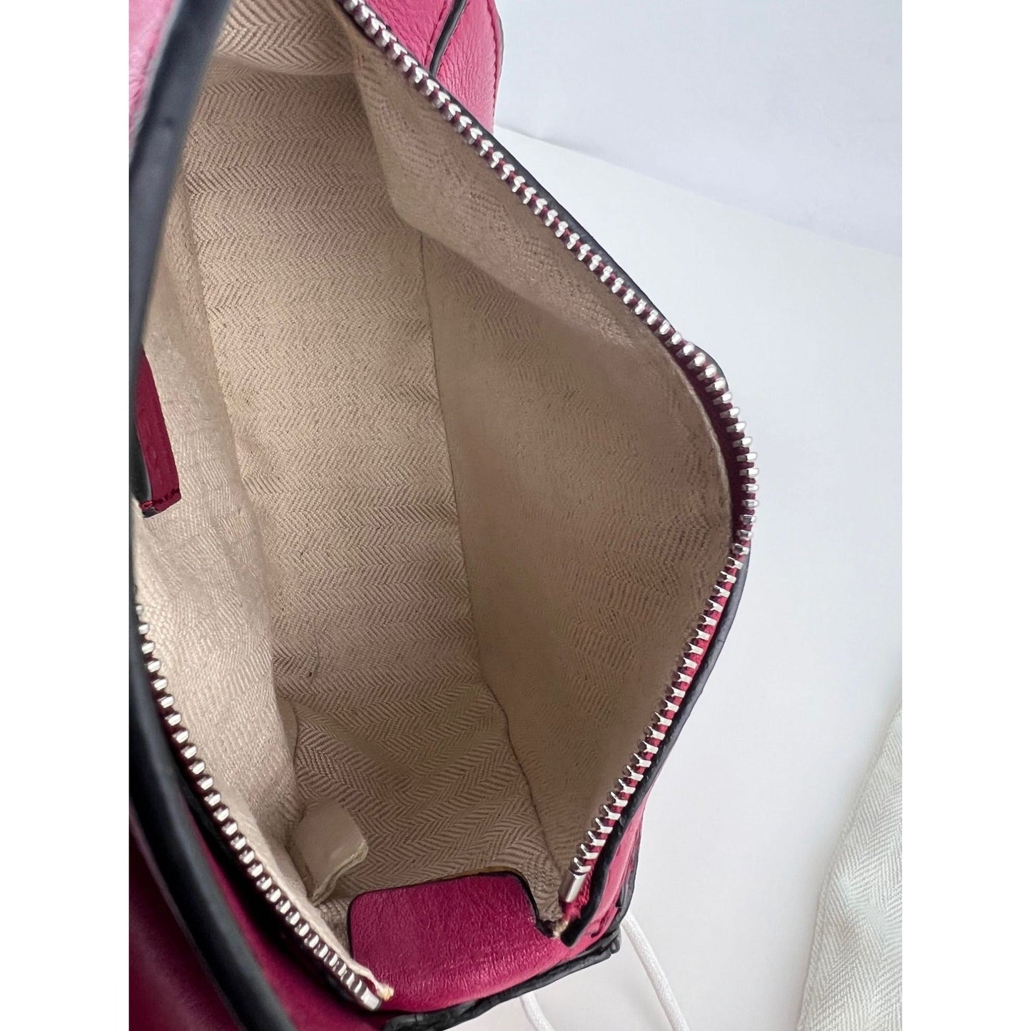 Sac à main à bandoulière Loewe Mini Puzzle en cuir de veau cramoisi