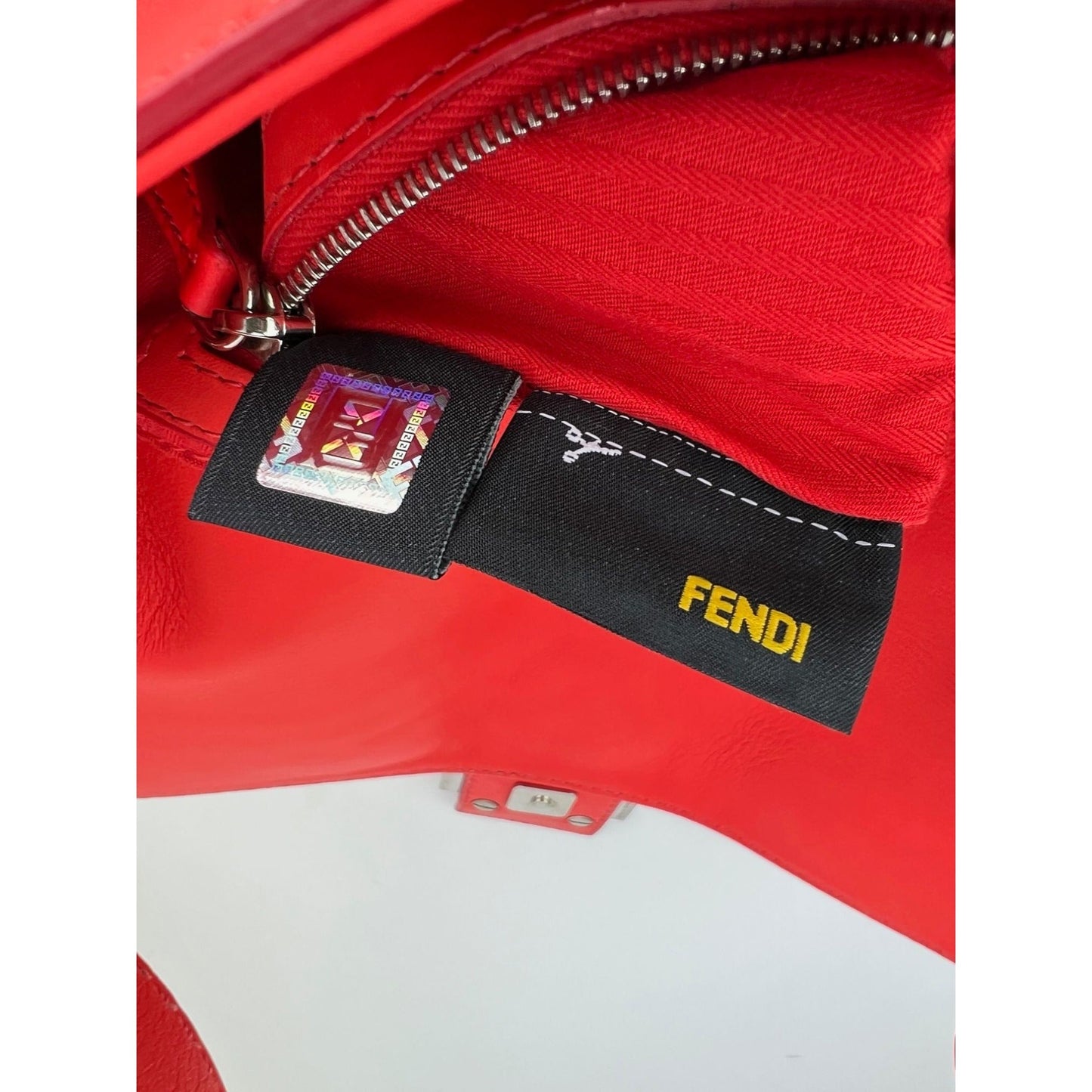 Fendi Vitello Baguette Papavero Sac à main à bandoulière