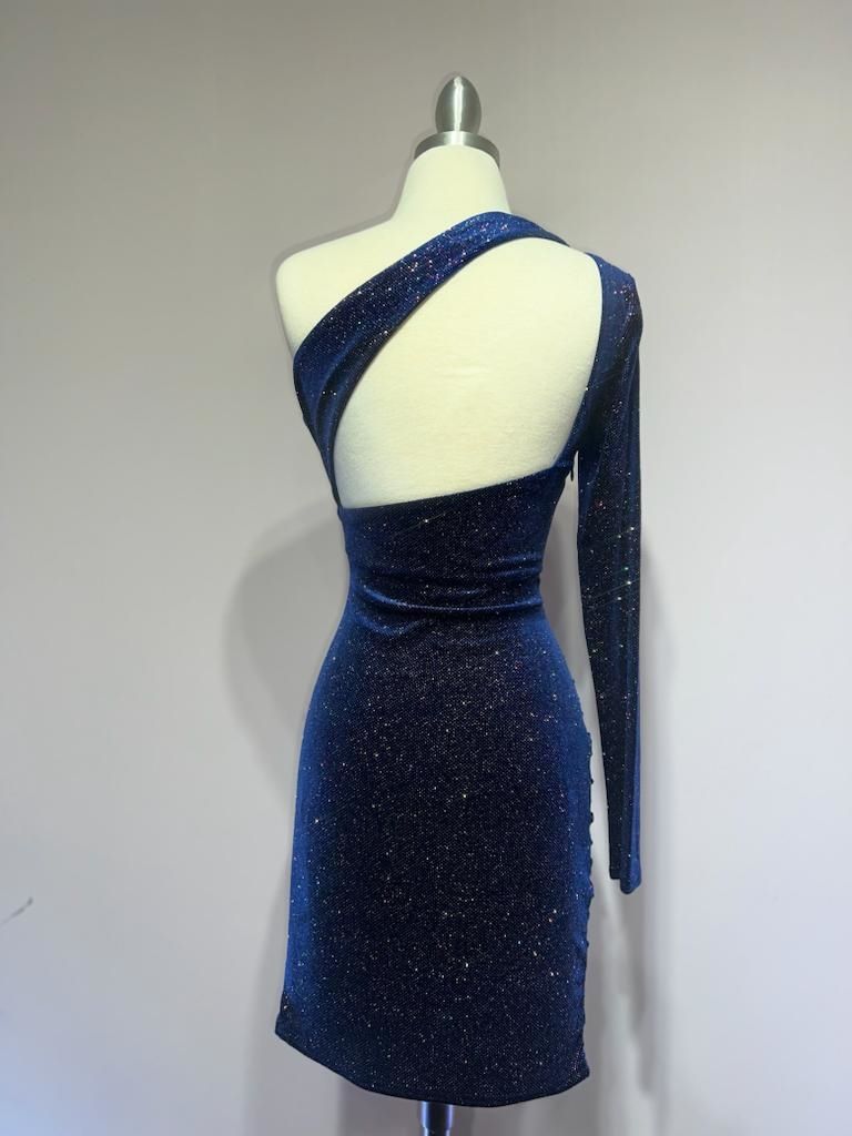 Robe asymétrique à manches longues