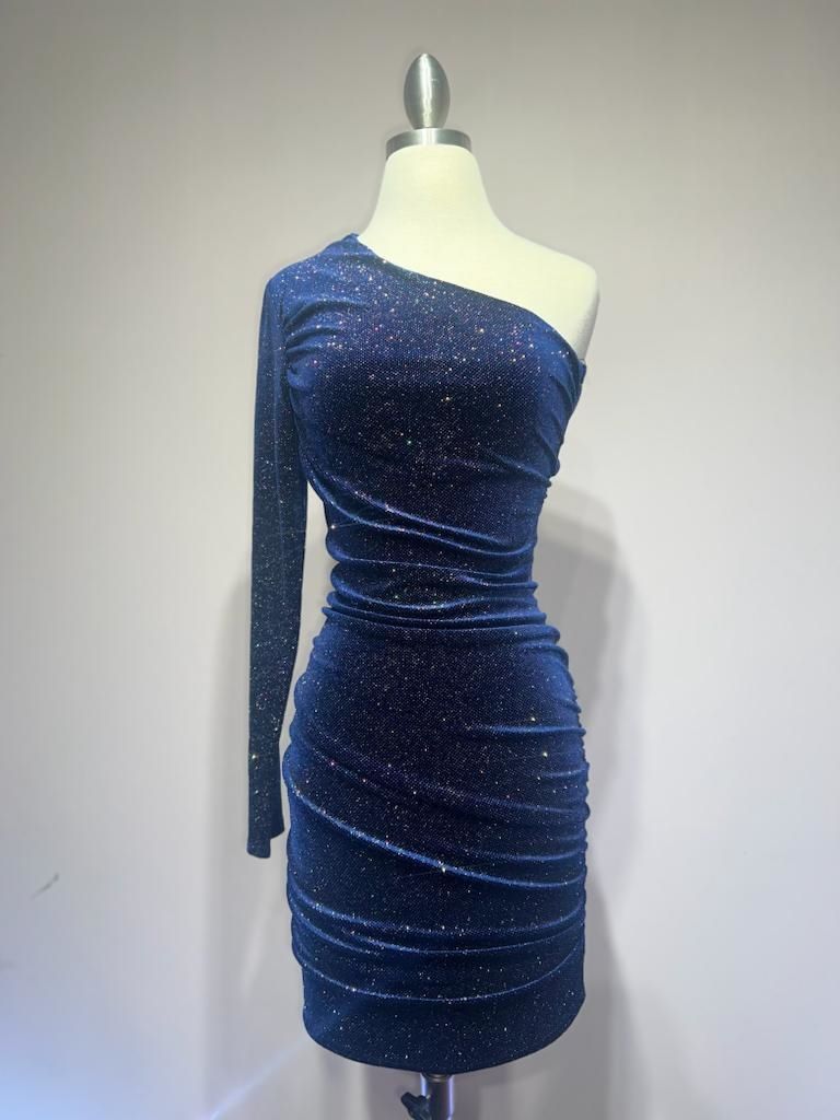 Robe asymétrique à manches longues
