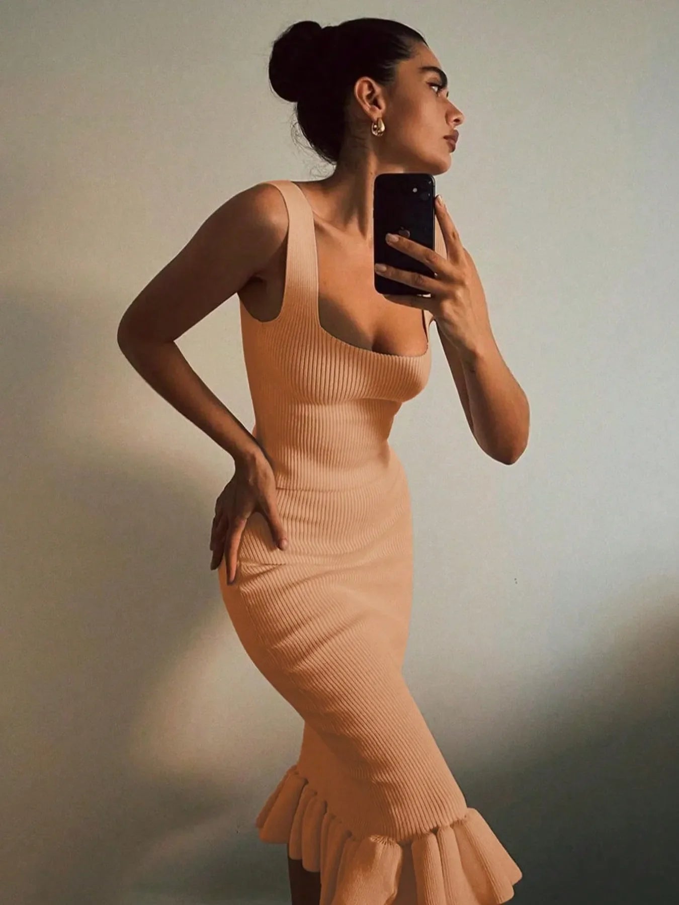 Ribbed Knit Bodycon Mermaid Dress with Ruffle Hem