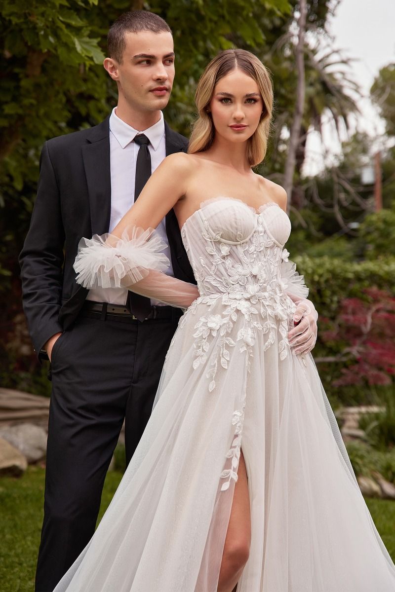 Robe de mariée trapèze sans bretelles avec gants