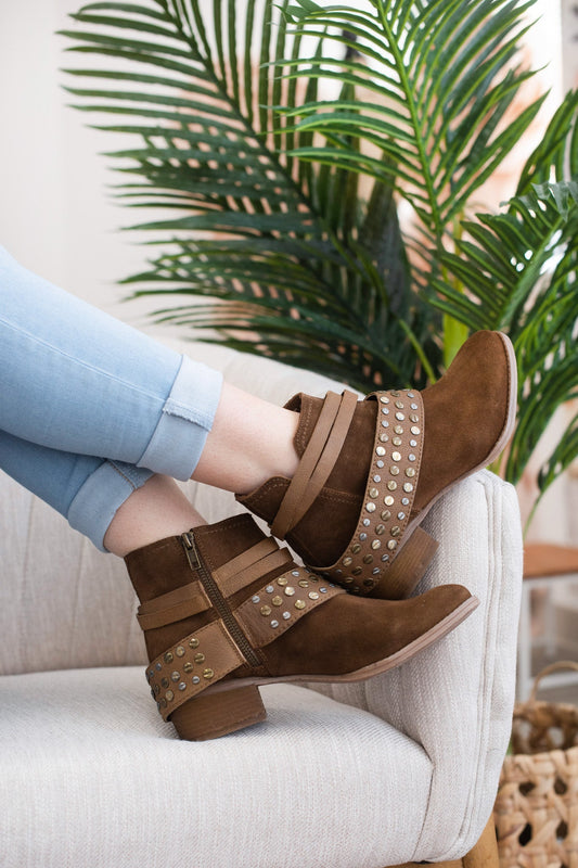 Bottines cramoisies en beige
