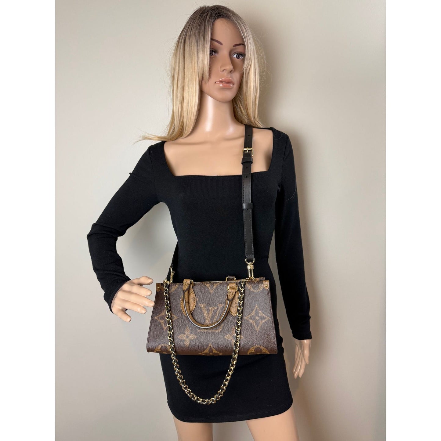 Sac bandoulière Louis Vuitton Onthego East West Chain