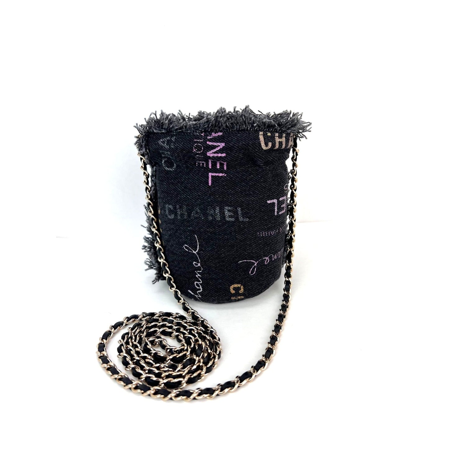 Mini seau Chanel en denim matelassé avec chaîne Noir
