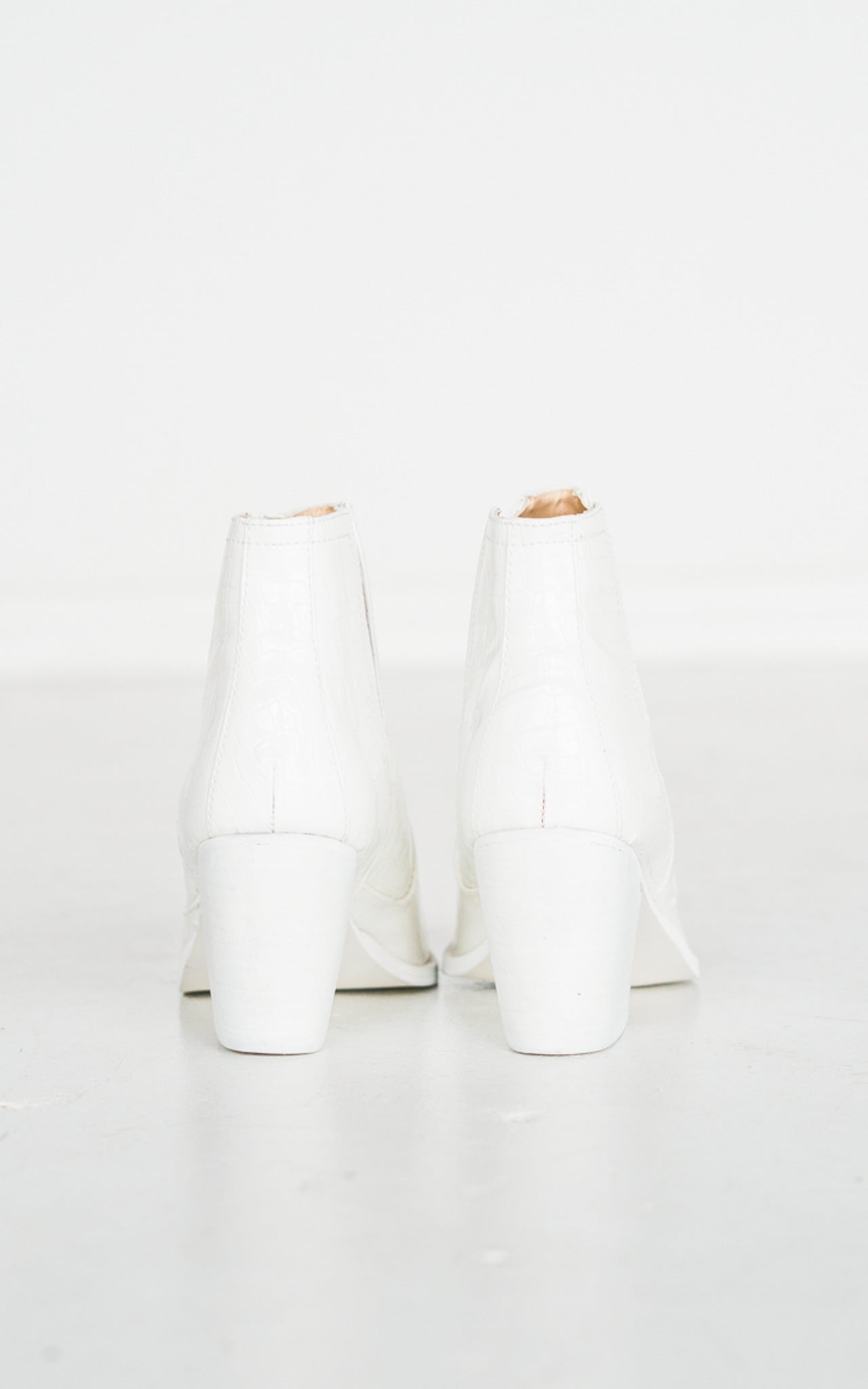 Bottines Tarim en croco blanc