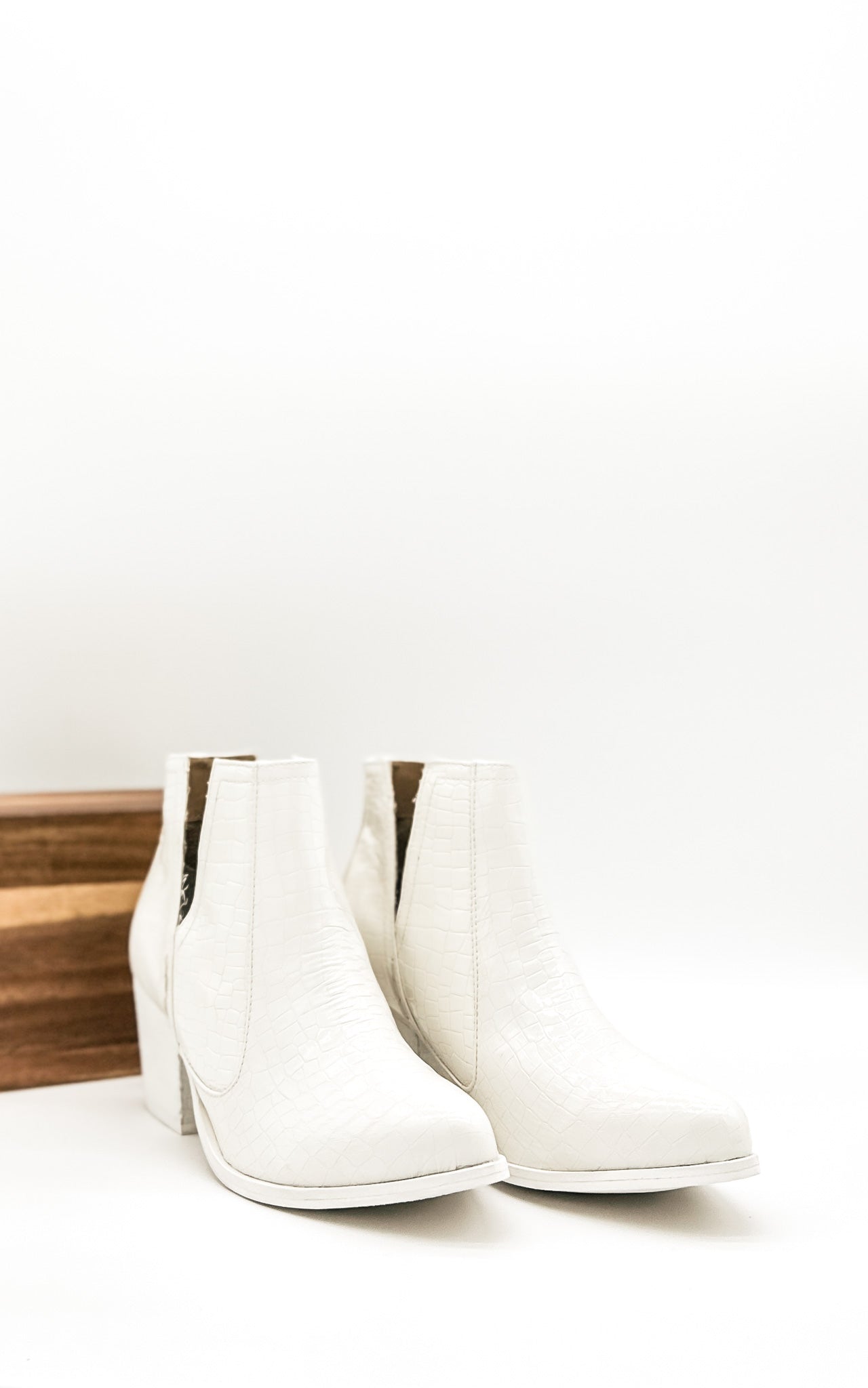 Bottines Tarim en croco blanc