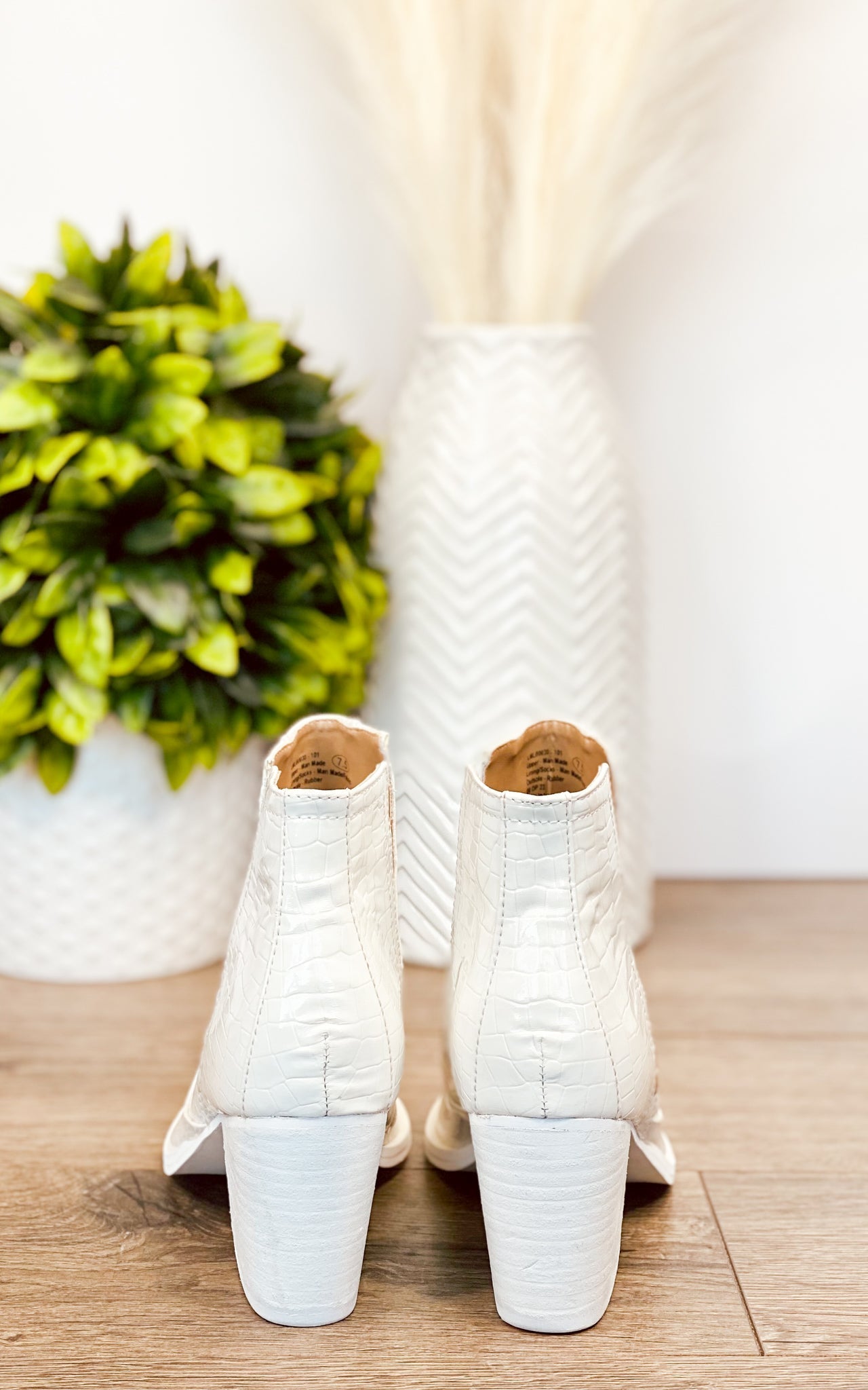 Bottines Tarim en croco blanc