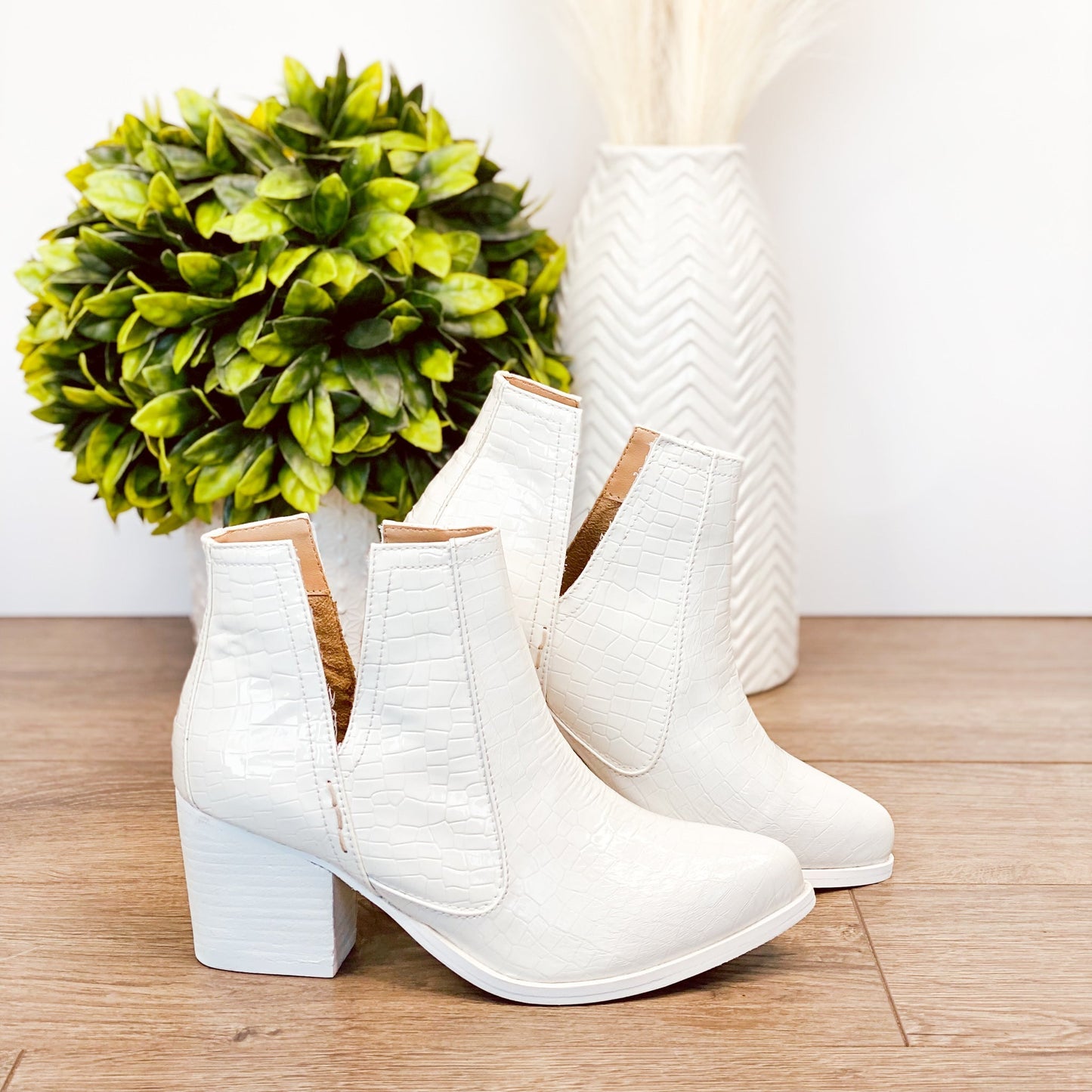 Bottines Tarim en croco blanc