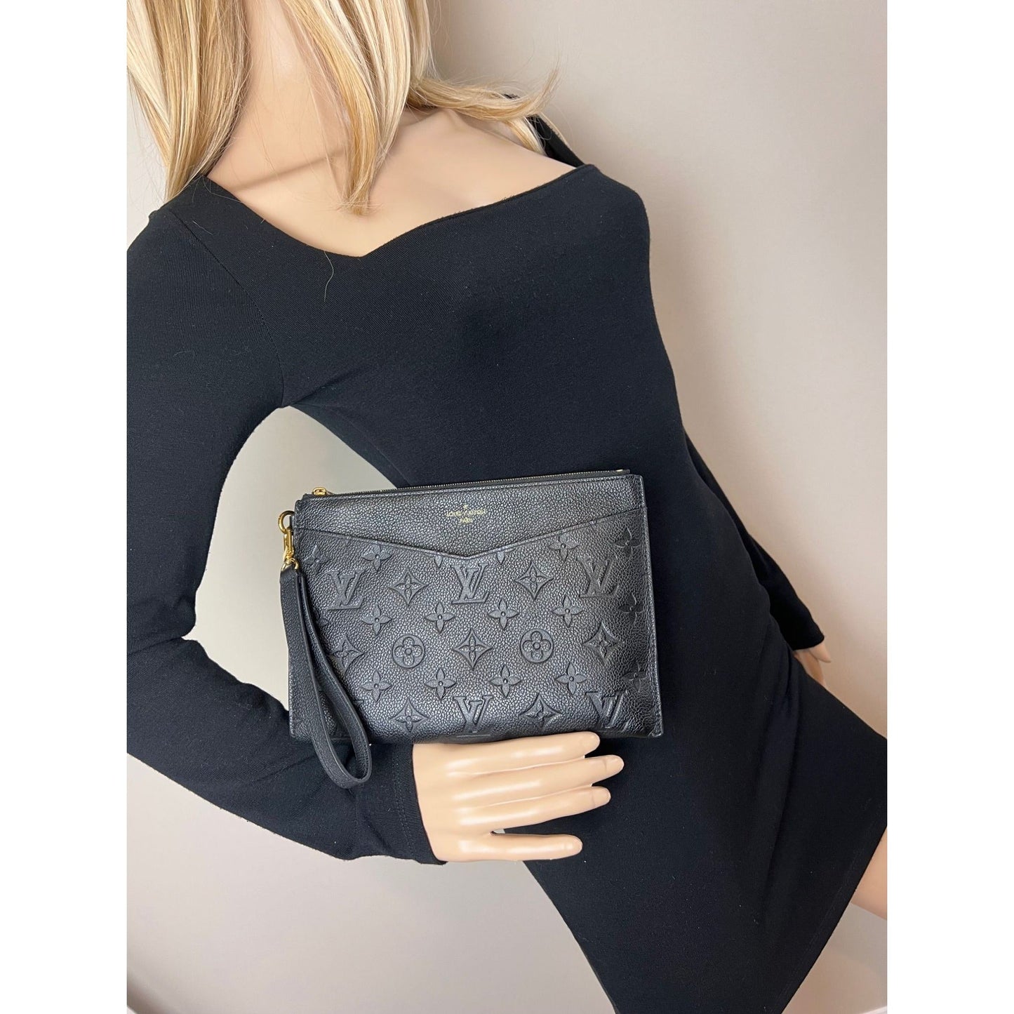 Louis Vuitton Melanie MM Sac à main Empriente Pochette en cuir noir